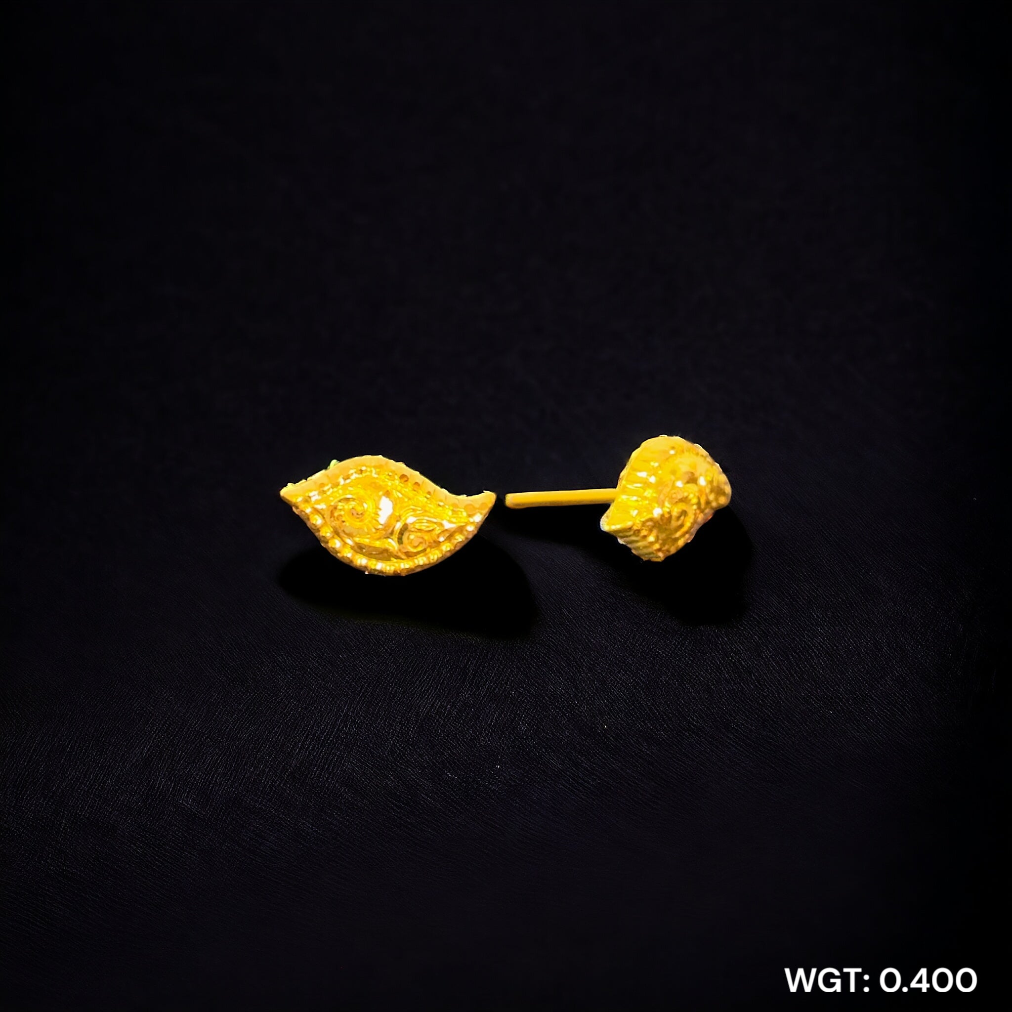 (GSE22) RAJLAXMI WGT: 0.400 GM APPROX HUID HALLMARK 916 22KT GOLD EAR TOPS STUD 1 PAIR FOR REGULAR USE.
