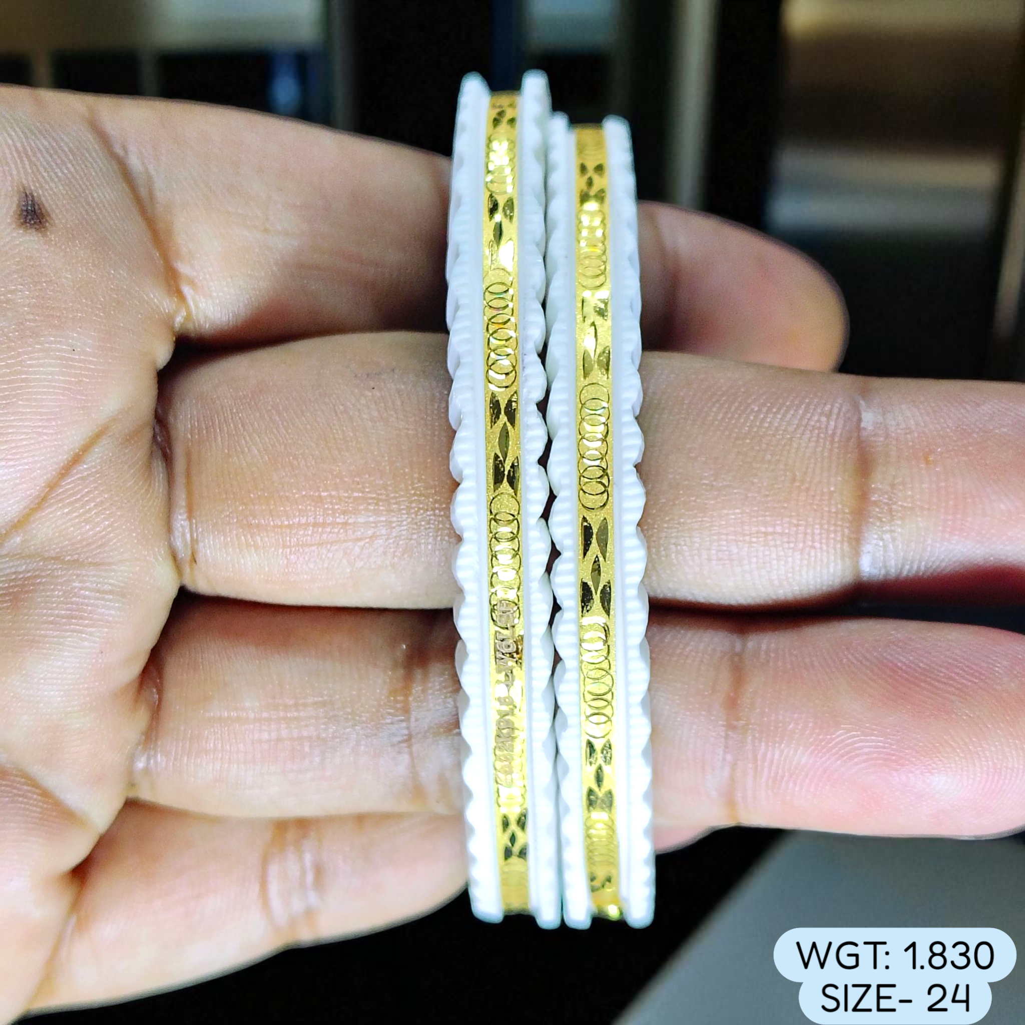 (GSB22) TRJ (SIZE: 24) WGT: 1.830 GM APPROX HUID HALLMARK 22KT GOLD SAKHA BADHANO BANGLES 1 PAIR DESIGN FOR REGULAR USE.