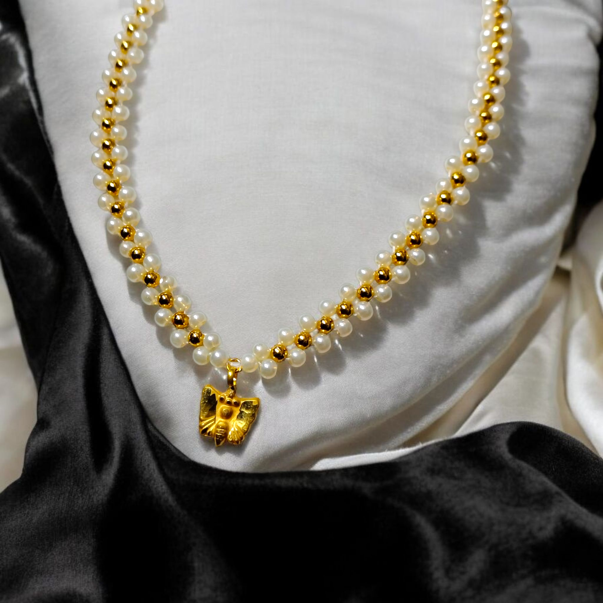 (GML) BUTTERFLY LOCKET WGT: 0.130 GM APPROX BIS CERTIFIED HUID HALLMARK 9KT GOLD MINI LOCKET 1 PIECE FOR WOMEN (WITH ADJUSTABLE TASSEL).