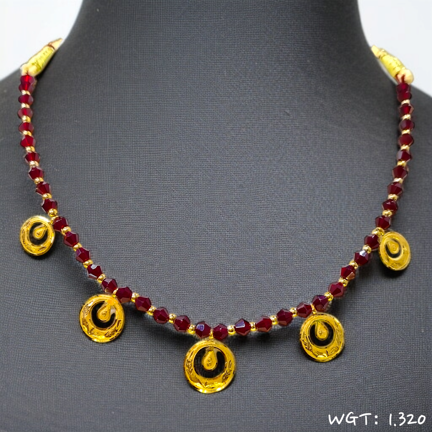 TRJ CIRCLE DESIGN SELI WGT: 1.320 GM APPROX HUID HALLMARK 22KT GOLD SELIHAR 1 PIECE WITH TASSEL.