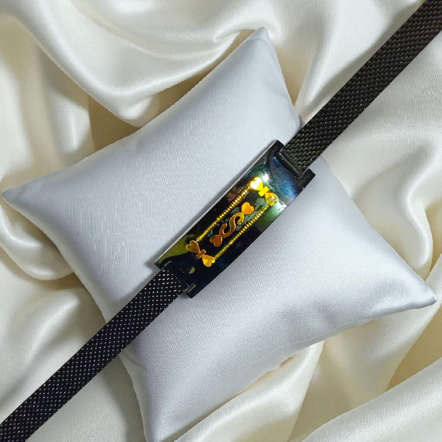 (OMJ) BLACK GLASS LAMINATED HALLMARK GOLD GENZY BRACELET 1 PIECE WGT: 0.050 MG FOR GENTS AND TEENS (FUTURE EXCHANGE VALUE RS 400) WITH ANY JEWELLERY FOR LIFETIME (GET ANY DESIGN AS PER AVAILABILITY)