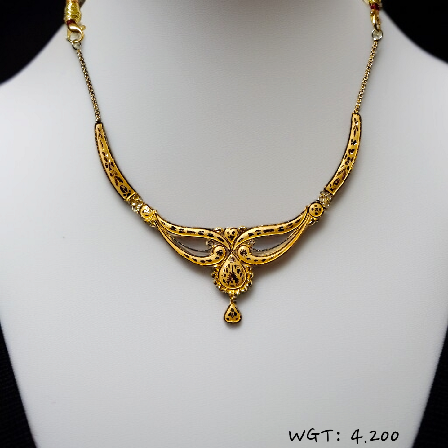 RAJLAXMI WGT: 4.200 GM APPROX HUID HALLMARK 22KT GOLD NECKLACE 1 PIECE WITH ADJUSTABLE TASSEL.