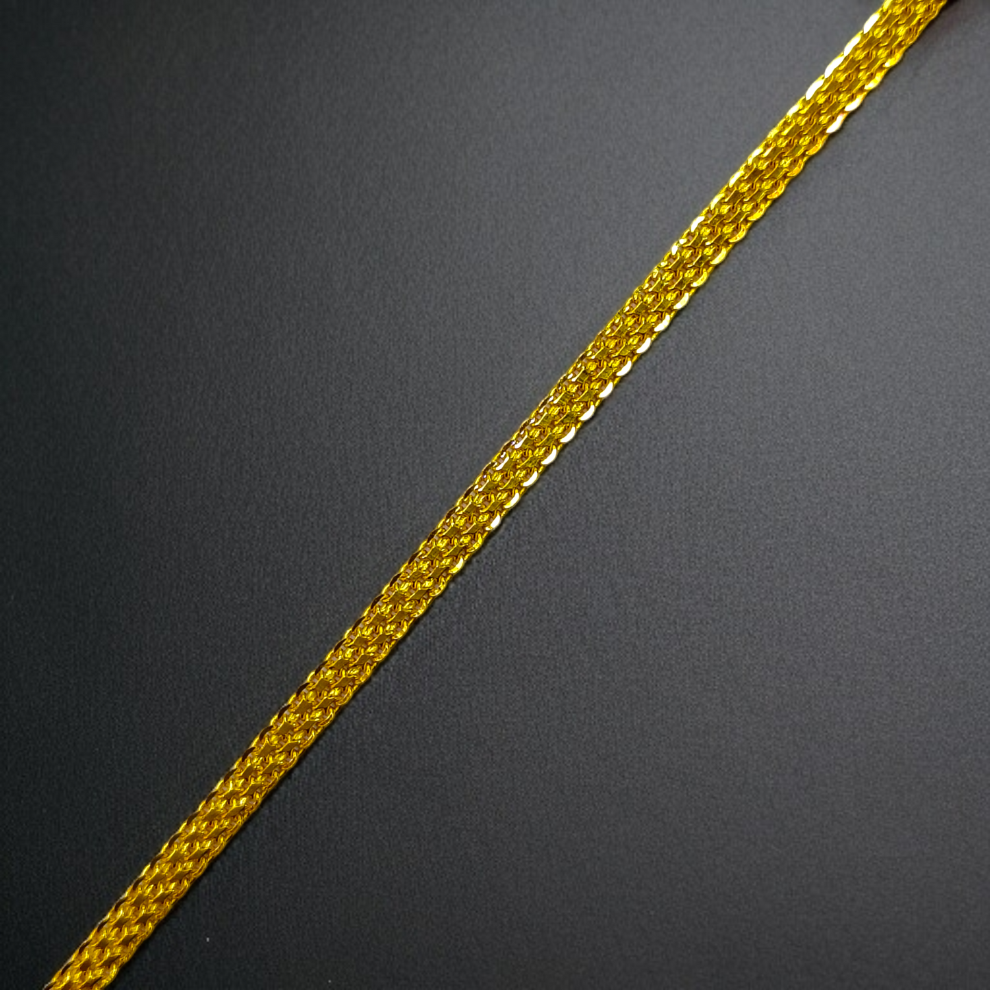 TRJ 2X64BF 7.5 INCH WGT: 4.150 GM APPROX HUID HALLMARK 22KT GOLD WRISTLET 1 PIECE FOR UNISEX STYLE.