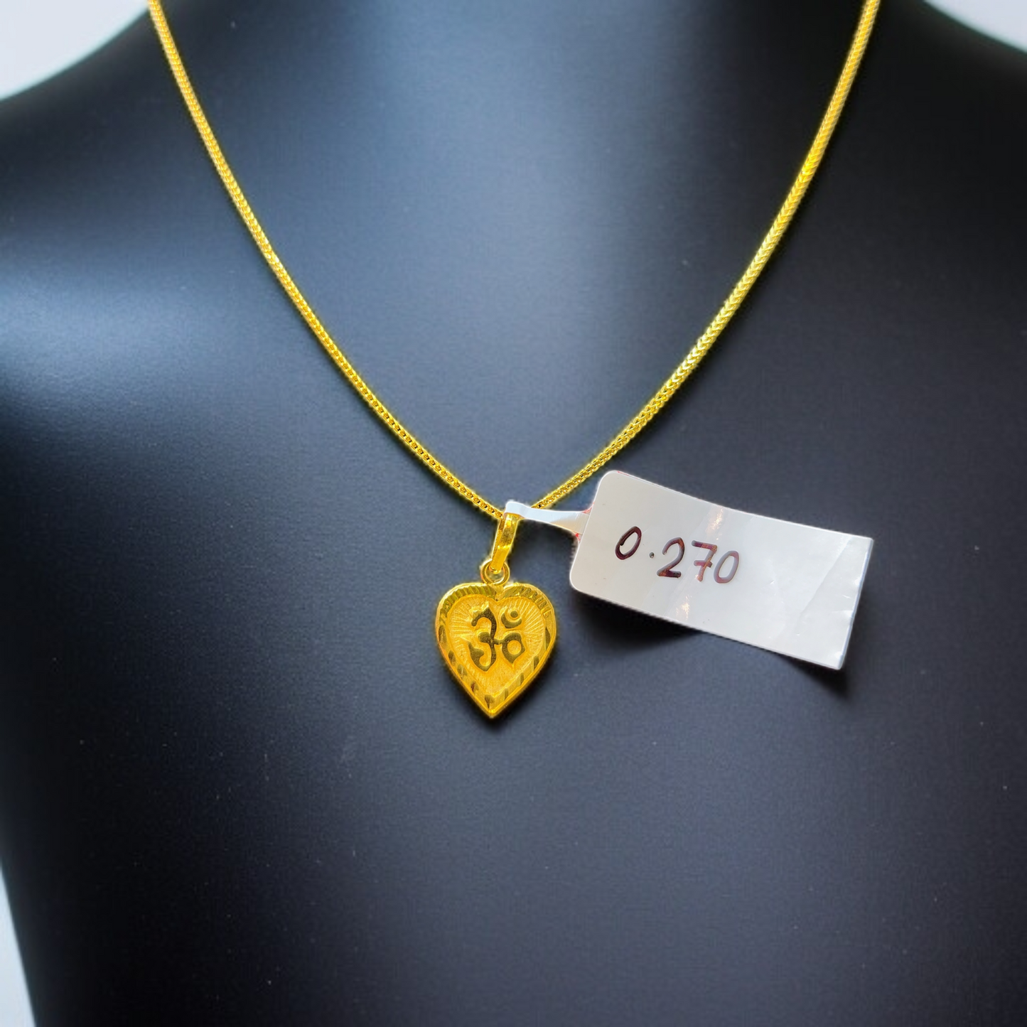 TRJ WGT: 0.270 GM APPROX KDM GOLD LOCKET 1 PIECE (50 TONCH) WITH ADJUSTABLE TASSEL.