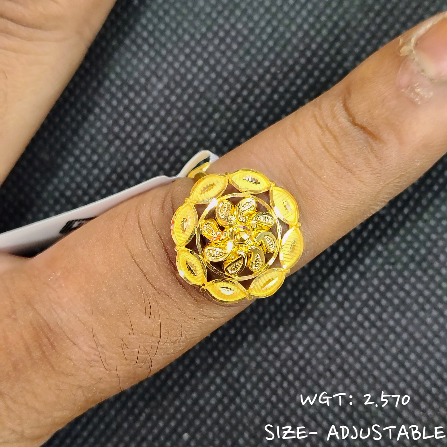 TRJ (SIZE: ADJUSTABLE) WGT: 2.570 GM APPROX 22KT HUID HALLMARK GOLD RING FOR WOMEN 1 PIECE.