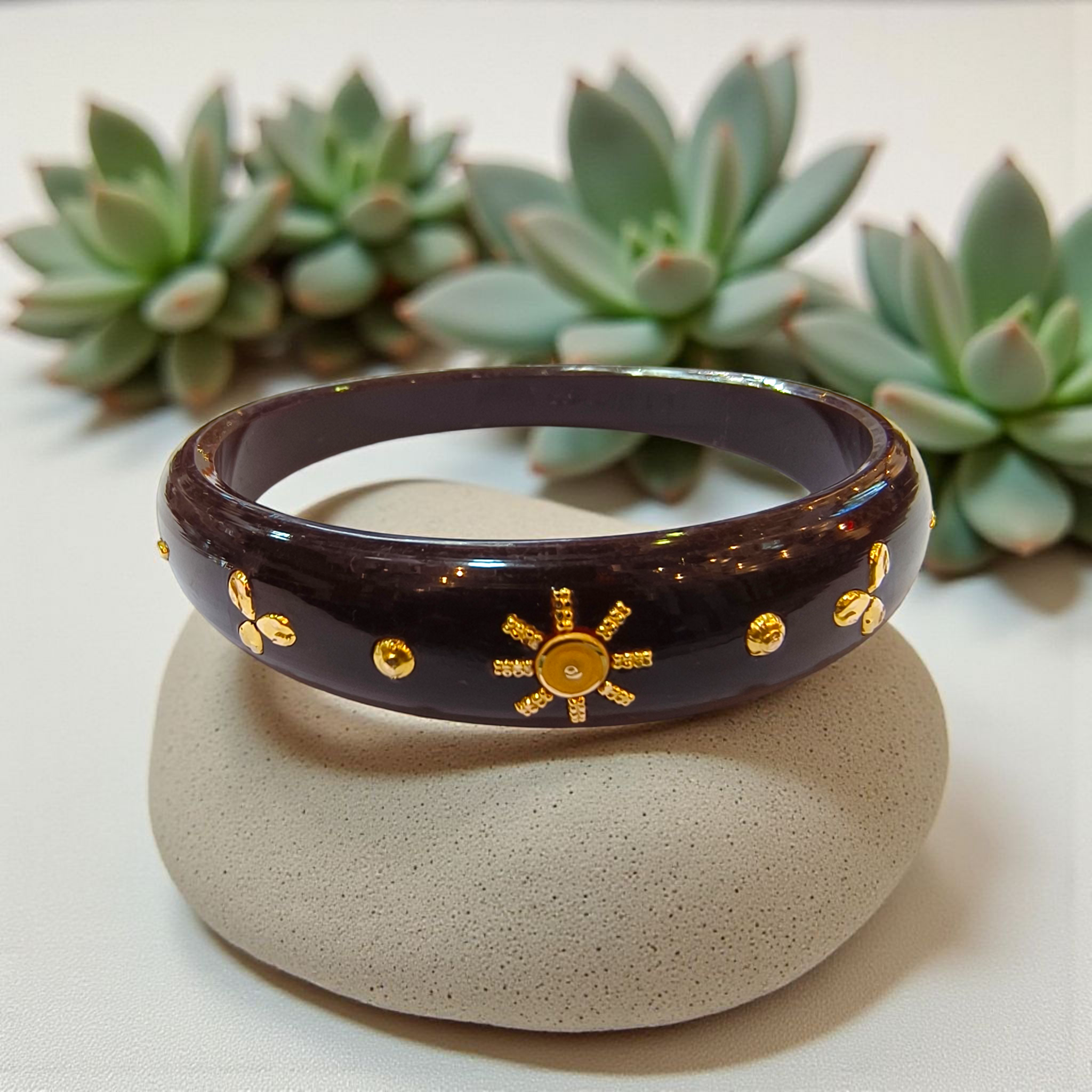 (GBP18) COFFEE COLOUR HUID HALLMARK 18KT GOLD BRACELET POLA 1 PIECE FOR MARRIED WOMEN (REGULAR USE) APPROX WGT: 0.250 GM