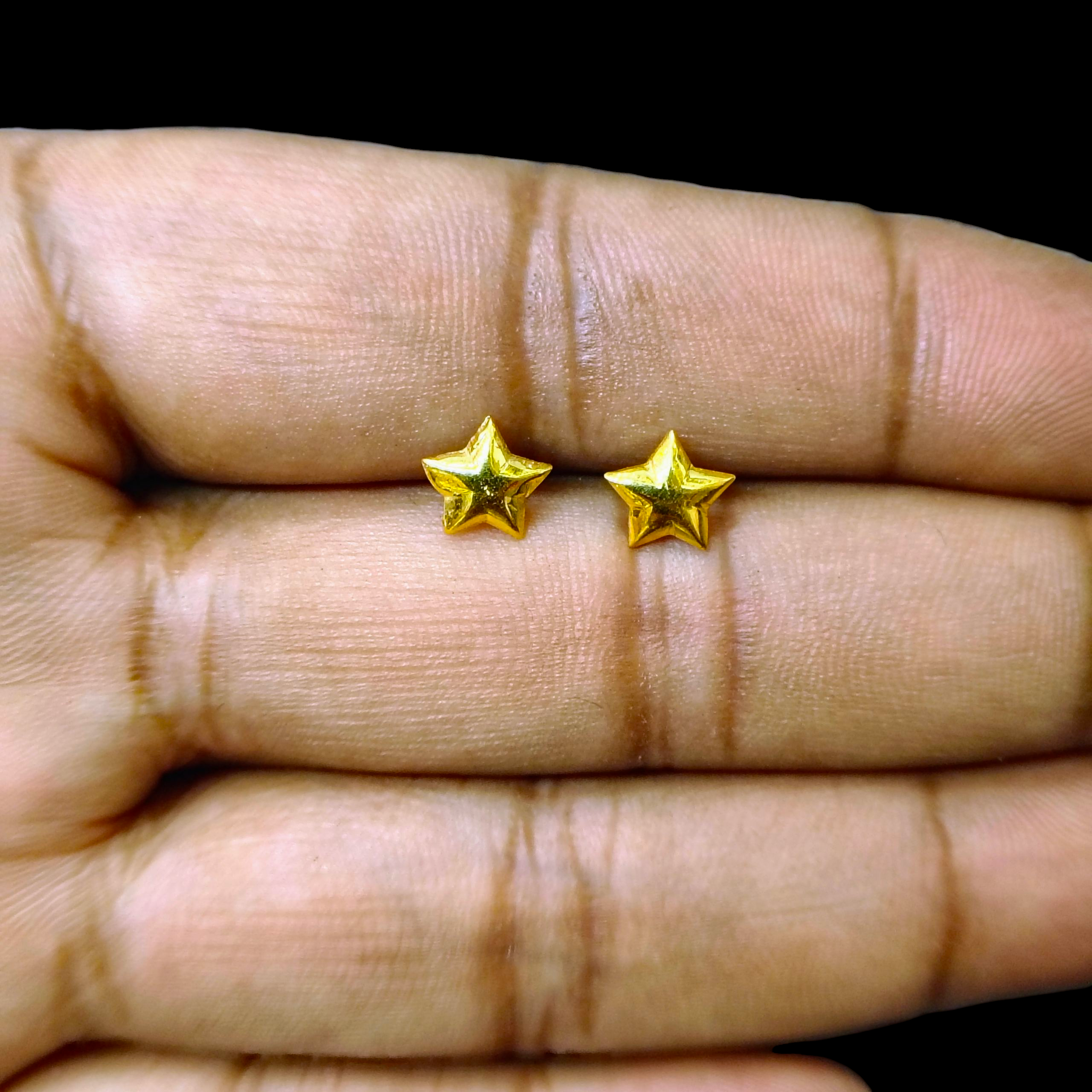 (GSE9) TRJ BABY TOPS WGT: 0.360 GM APPROX BIS CERTIFIED HUID HALLMARK 9KT GOLD STUD EARRINGS FOR WOMEN 1 PAIR FOR REGULAR USE.