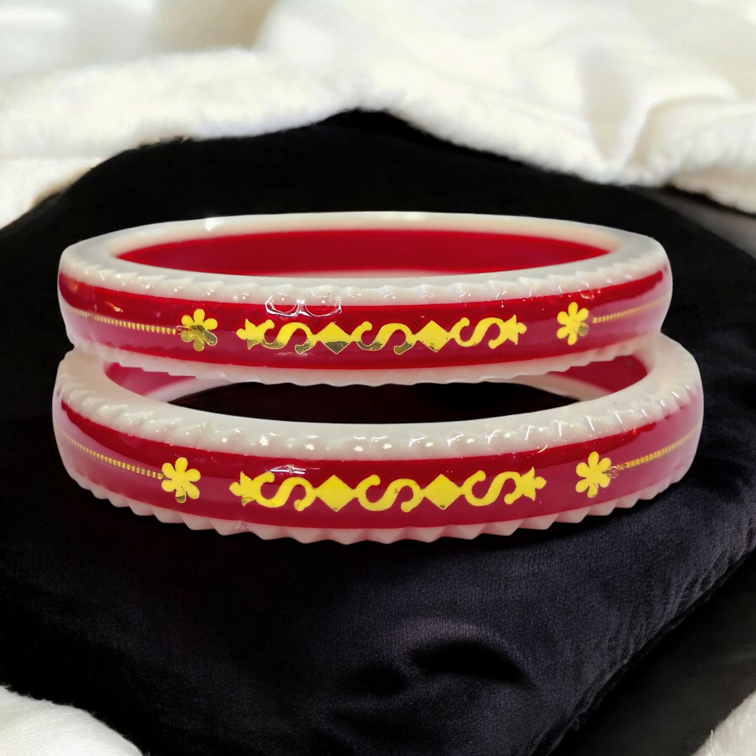 RED/WHITE MIXED (FACEBOOK VIRAL POLA) GOLDEN DETAILING LAMINATION POLA PATTERN DESIGN 1 PAIR FOR WOMEN - NON EXCHANGEABLE ITEM (GET ANY DESIGN AS PER AVAILABILITY)