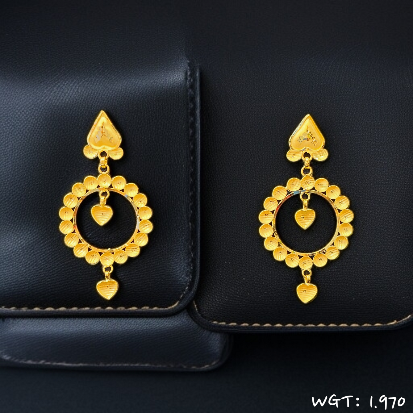 TRJ WGT: 1.970 GM APPROX HUID HALLMARK 22KT GOLD EARRINGS KANBALA 1 PAIR FOR WOMEN.