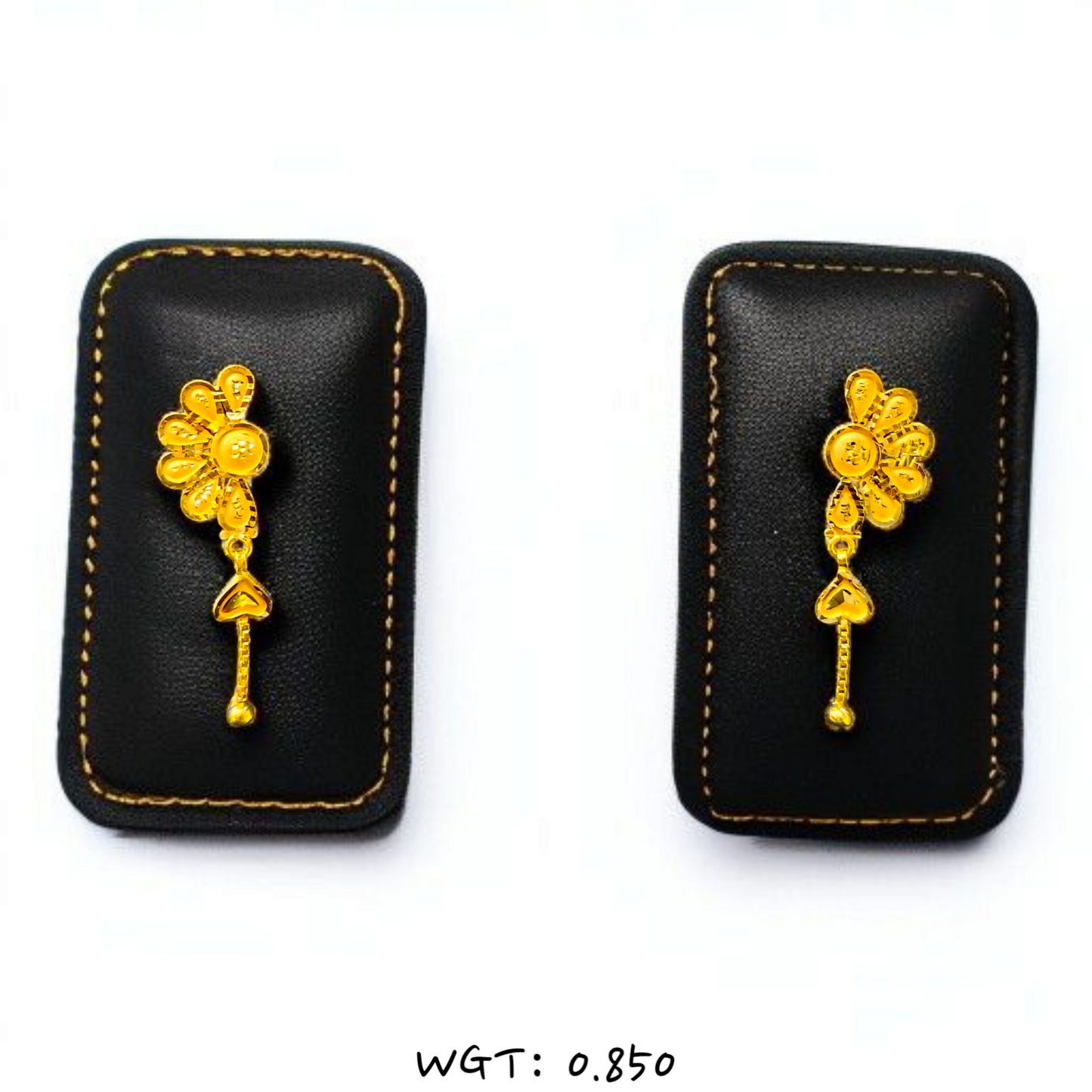 RAJLAXMI WGT: 0.850 GM APPROX HUID HALLMARK 916 22KT GOLD EAR TOPS STUD 1 PAIR FOR REGULAR USE.
