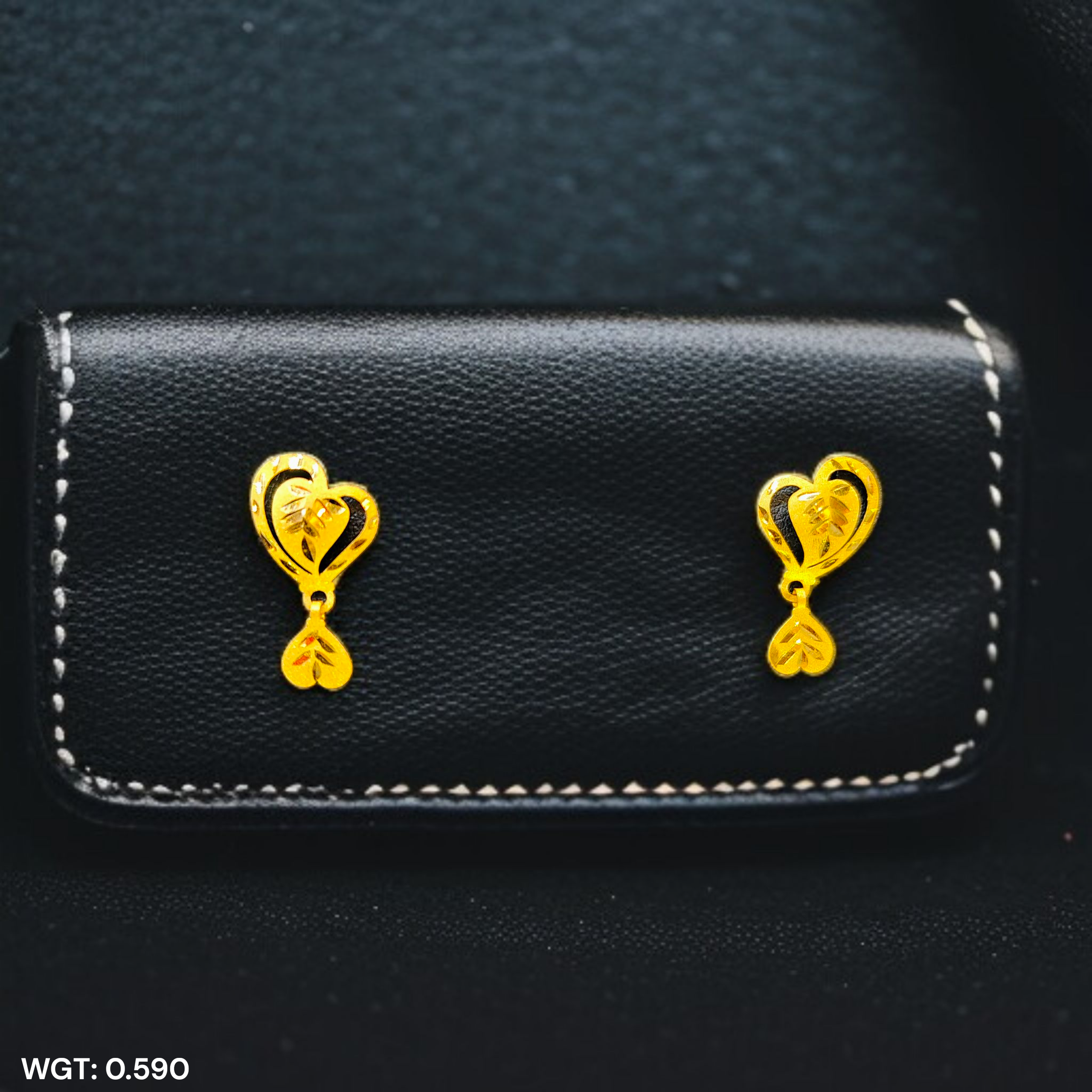 (GSE22) BIS CERTIFIED WGT: 0.590 GM APPROX HUID HALLMARK 916 22KT GOLD TOPS 1 PAIR FOR WOMEN.