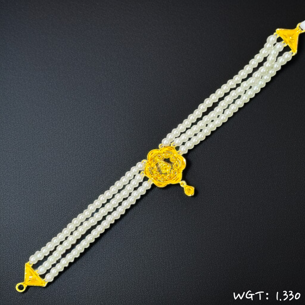TRJ WGT: 1.330 GM APPROX 22KT HALLMARK HUID GOLD MOTI CHOKER 1 PIECE WITH ADJUSTABLE TASSEL.
