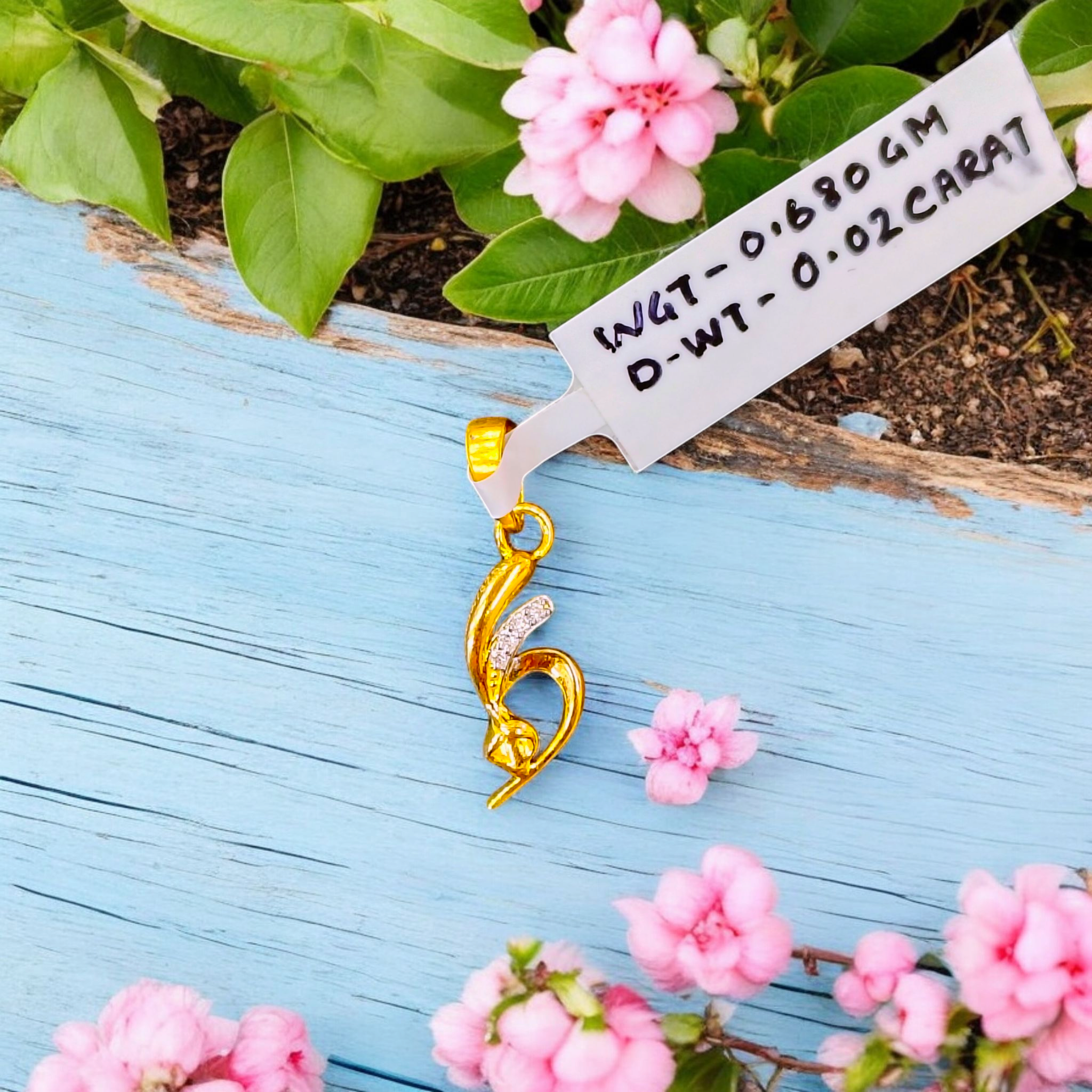 (GLC18) RAJLAXMI DIAMOND JEWELLERY - WGT: 0.680 GM - NATURAL DIAMOND (0.02 CENT) HUID HALLMARK 18KT DIAMOND PENDANT LOCKET FOR WOMEN WITH CERTIFICATE OF AUTHENTICITY BY ZORBA (DESIGN NO: PTAP0186) *CHAIN NOT INCLUDED.