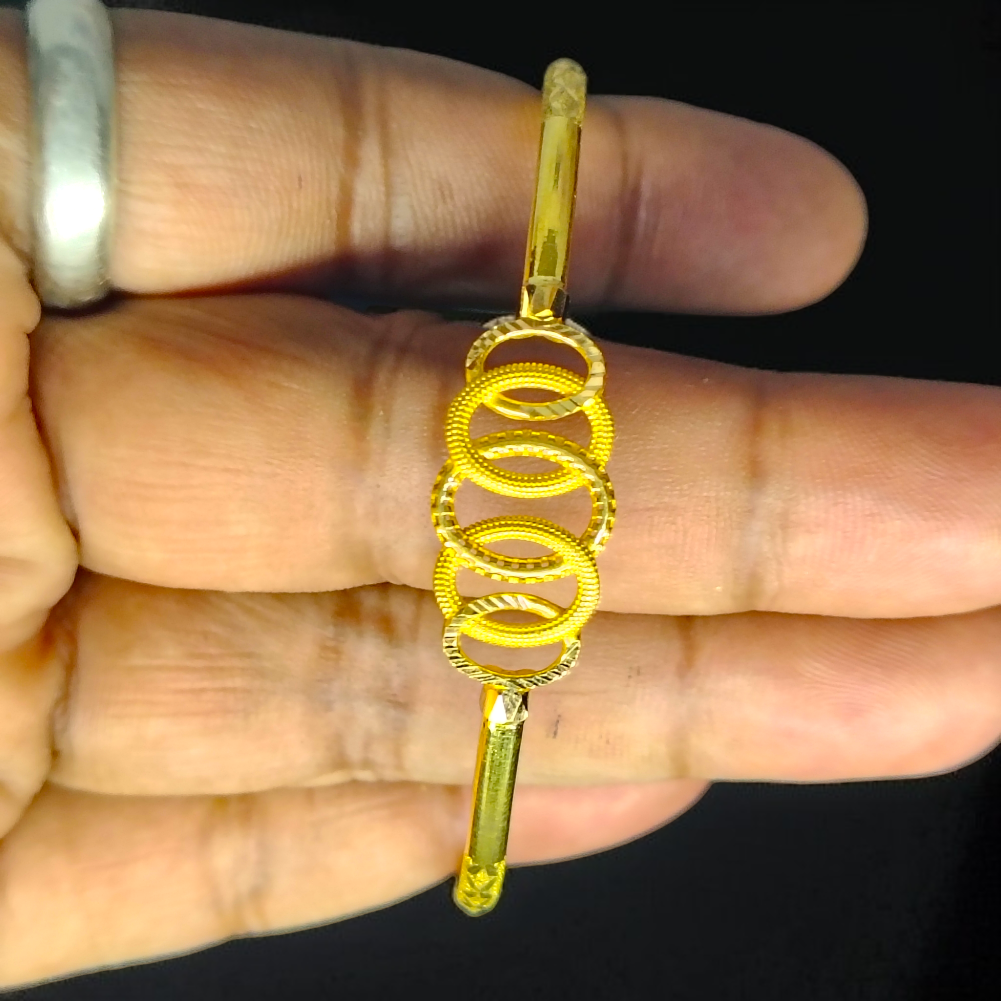 (GSN22) TRJ (SIZE:25) WGT: 3.500 APPROX DUPLEX OLYMPIC DESIGN HALLMARK 916 22KT GOLD COVER BRACELET 1 PIECE FOR WOMEN - (BILL MANDATORY -EXCHANGE FOR LIFETIME IN STORE ONLY).