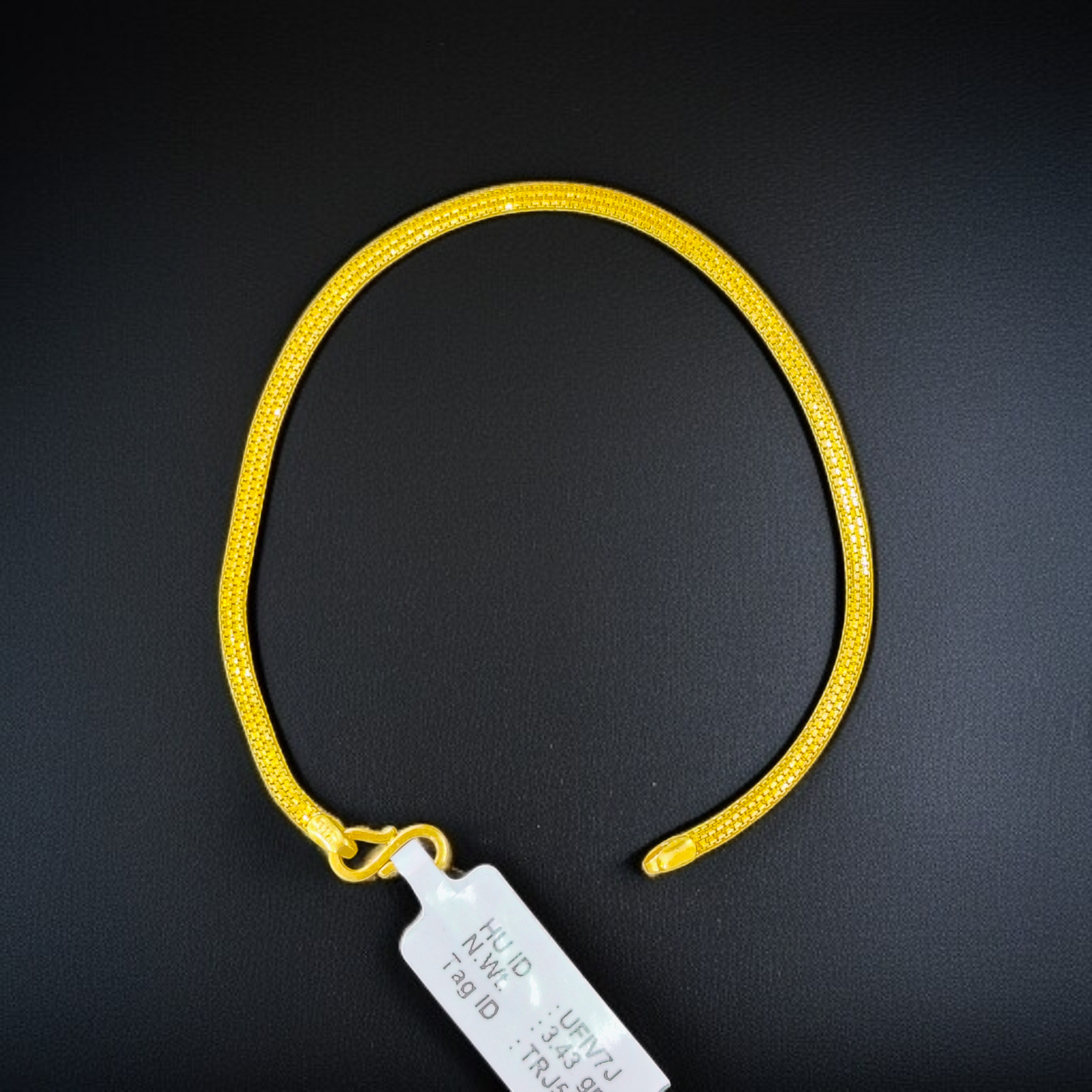 TRJ SIZE- 7.5 INCH WGT: 3.430 GM APPROX HUID HALLMARK 22KT GOLD WRISTLET 1 PIECE FOR WOMEN.