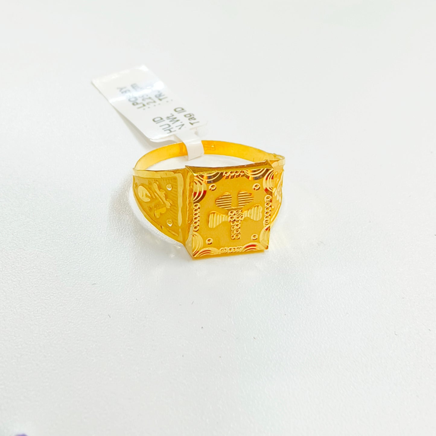 SIZE:27 (WGT: 2.250 GRAM APPROX) BIS CERTIFIED HUID HALLMARK 916 22KT GOLD GENTS FINGER RING FOR MENS 1 PIECE.