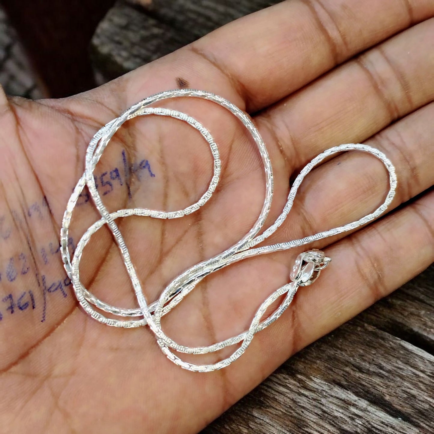 (SLCN) SILVER CHAIN 22 INCH - 625 SILVER CHAIN WGT: 8.880 GM APPROX 1 PIECE (UNISEX DESIGN) FOR MEN AND WOMEN.