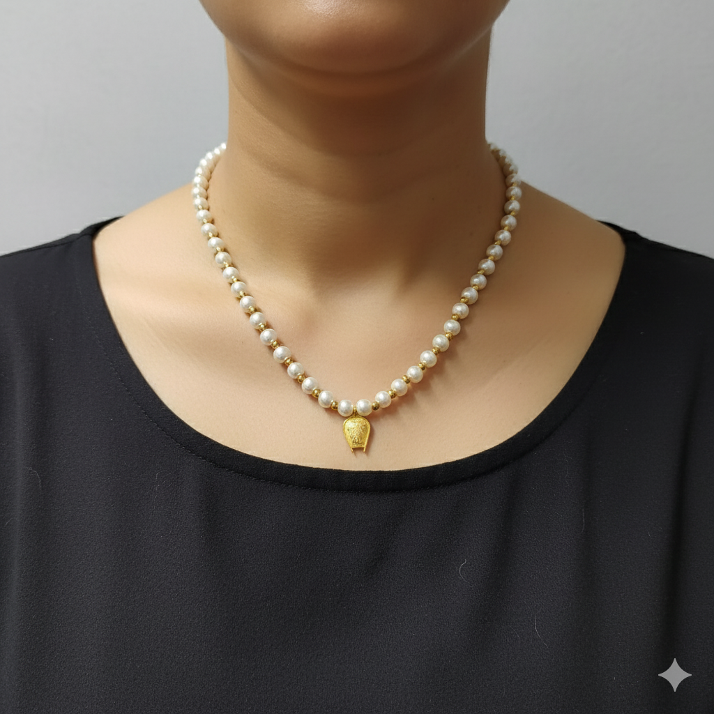 (GML) KULO LOCKET WGT: 0.100 GM APPROX BIS CERTIFIED HUID HALLMARK 9KT GOLD MINI LOCKET 1 PIECE FOR WOMEN (WITH ADJUSTABLE TASSEL).