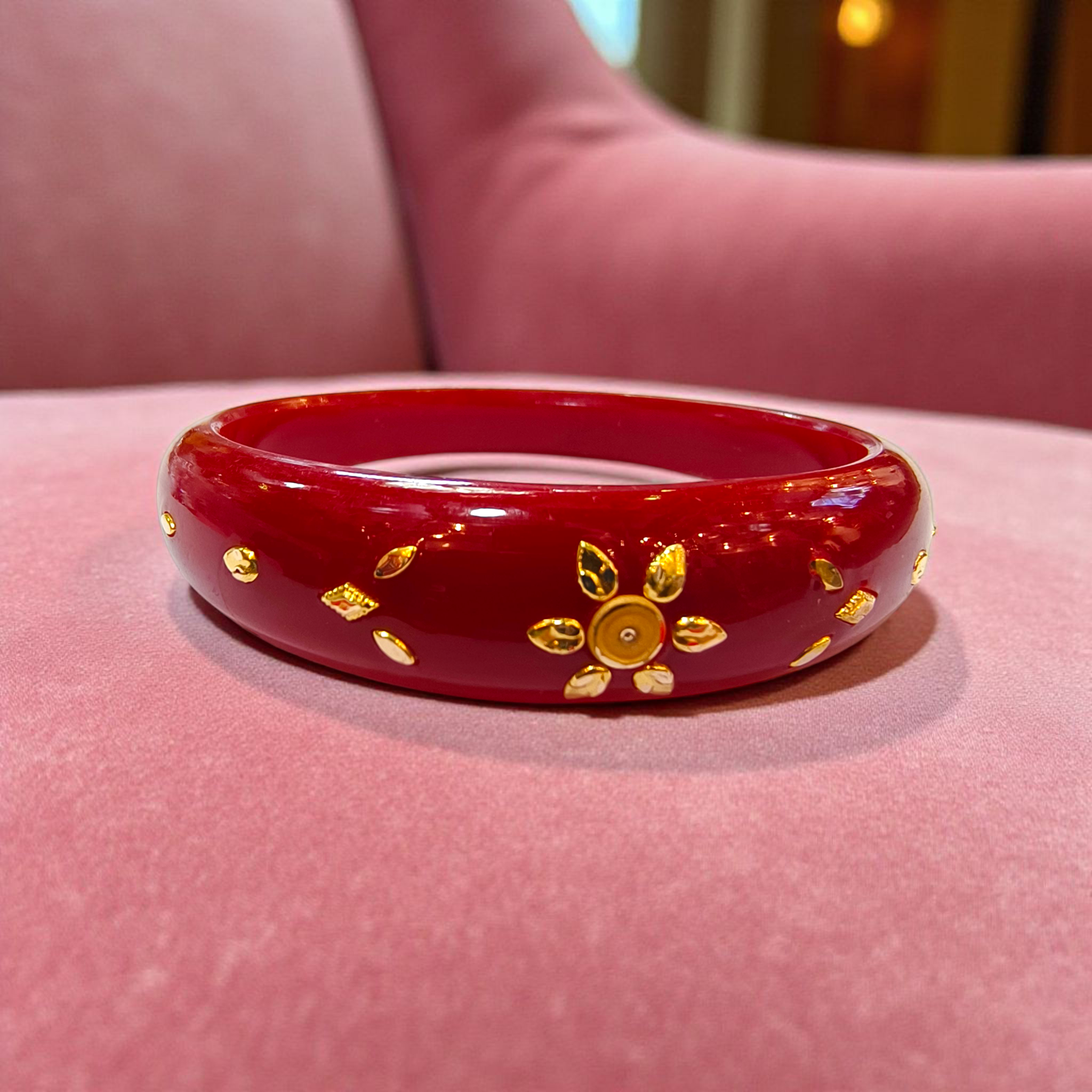 (GBP18) RED COLOUR HUID HALLMARK 18KT GOLD BRACELET POLA 1 PIECE FOR MARRIED WOMEN (REGULAR USE) APPROX WGT: 0.250 GM