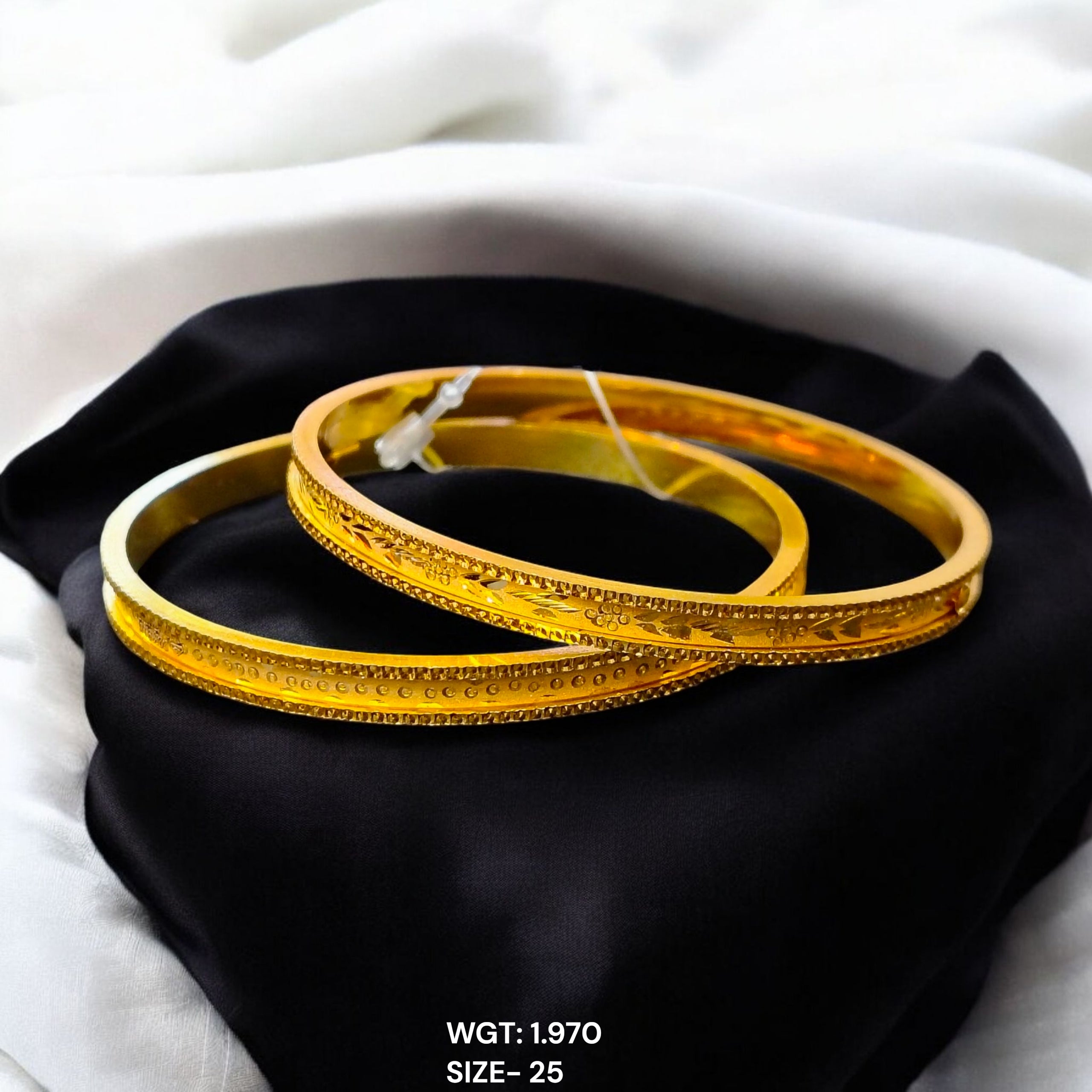 (GSN22) TRJ WGT: 1.970 GM APPROX (SIZE-25) 22KT HUID HALLMARK GOLD CHILA SOCKET CHURI 1 PAIR.