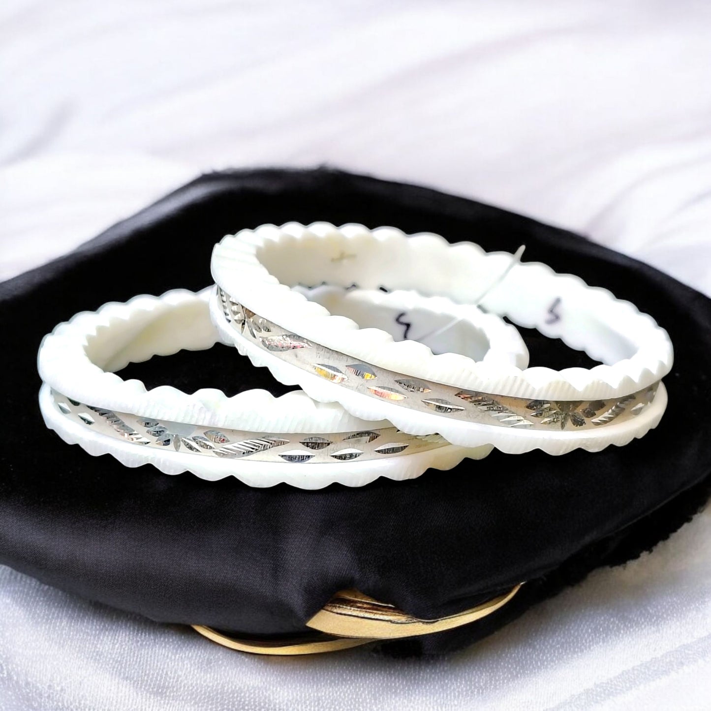 (FESTIVE SILVER OFFER) CERTIFIED BIS HALLMARK 925 SILVER CHILA PATH DESIGN SAKHA BADHANO BANGLES 1 PAIR FOR REGULAR USE (SOLD AS MRP BY RAJLAXMI).
