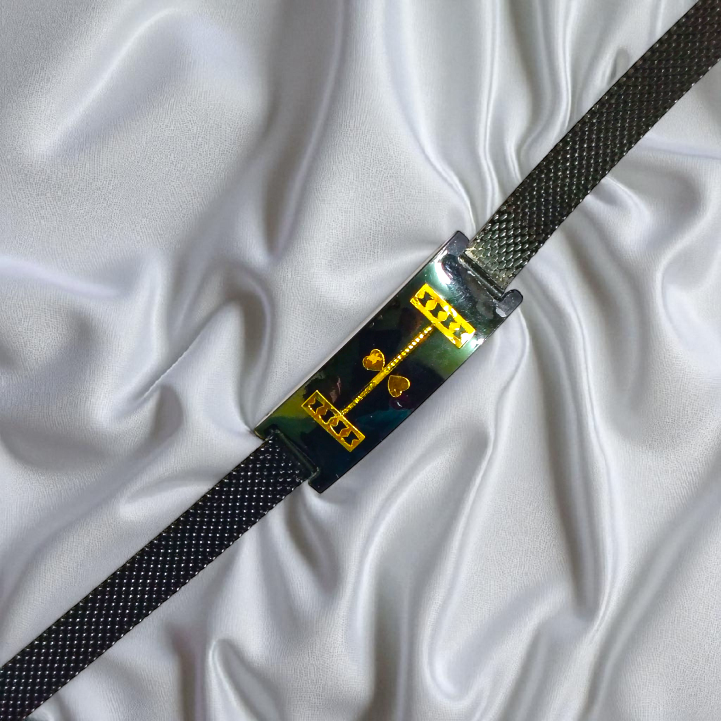 (OMJ) BLACK GLASS LAMINATED HALLMARK GOLD GENZY BRACELET 1 PIECE WGT: 0.050 MG FOR GENTS AND TEENS (FUTURE EXCHANGE VALUE RS 400) WITH ANY JEWELLERY FOR LIFETIME (GET ANY DESIGN AS PER AVAILABILITY)