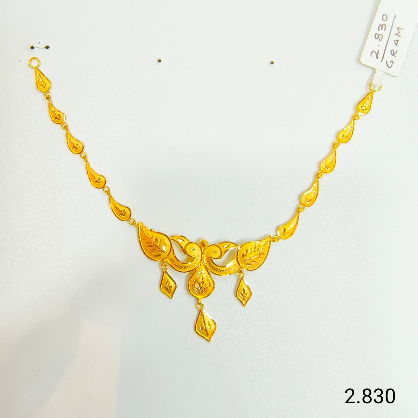 BIS CERTIFIED WGT: 2.830 GM APPROX HUID HALLMARK 22KT 916 GOLD NECKLACE CHOKER 1 PIECE FOR WOMEN.