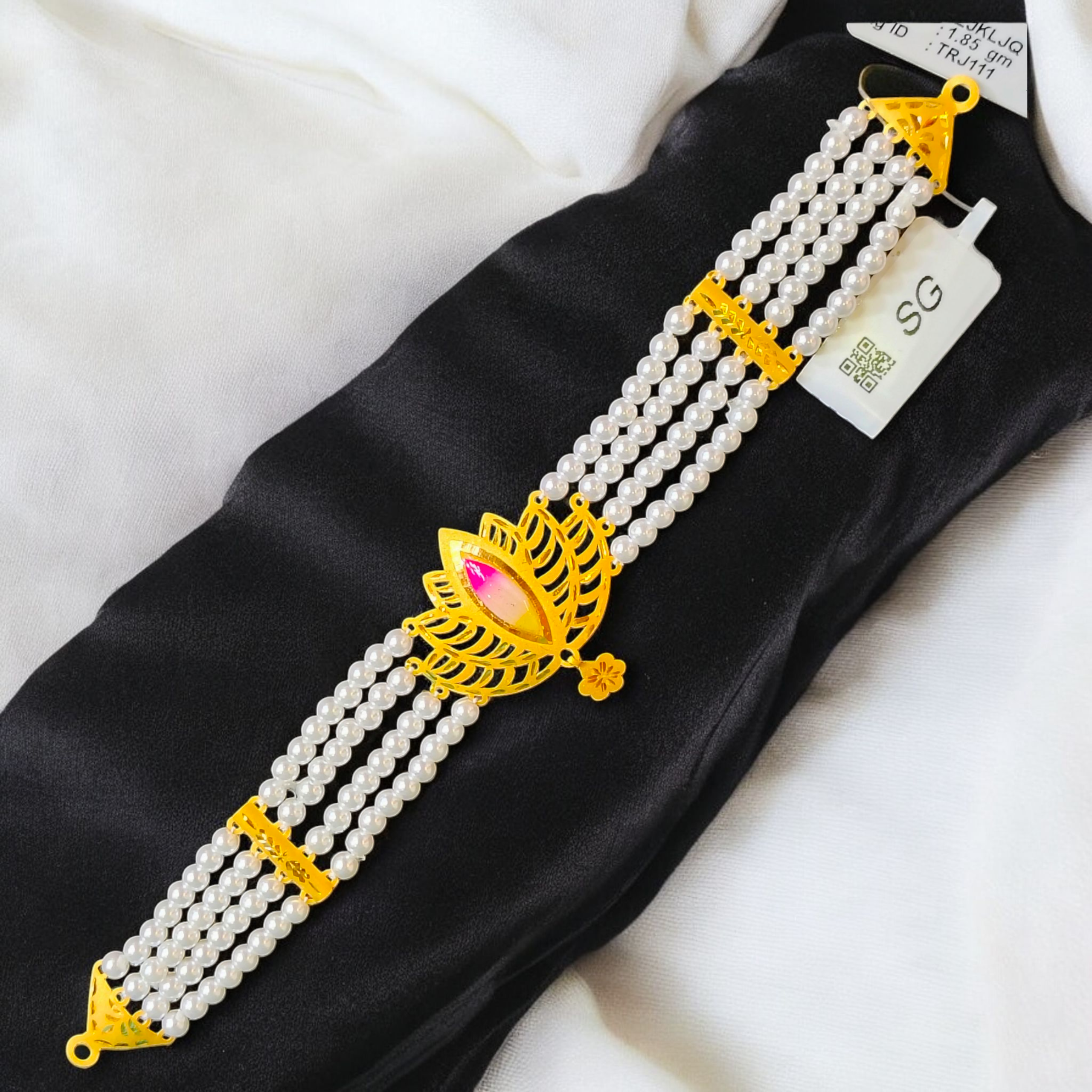 (GMC) CERTIFIED BIS HUID HALLMARK 916 22KT GOLD MOTI CHOKER 1 PIECE (WGT:1.850 GM) WITH ADJUSTABLE TASSEL FOR GIFT IN MARRIAGE.