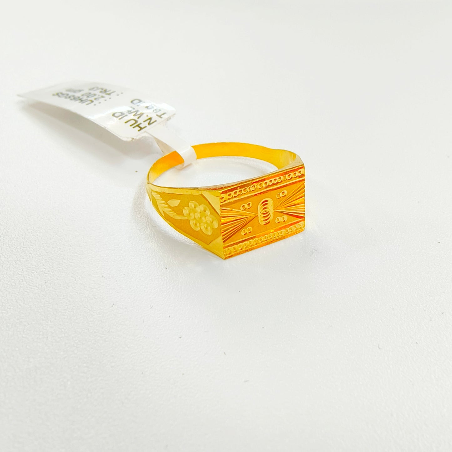 SIZE:24 (WGT: 2.00 GRAM APPROX) BIS CERTIFIED HUID HALLMARK 916 22KT GOLD GENTS FINGER RING FOR MENS 1 PIECE.