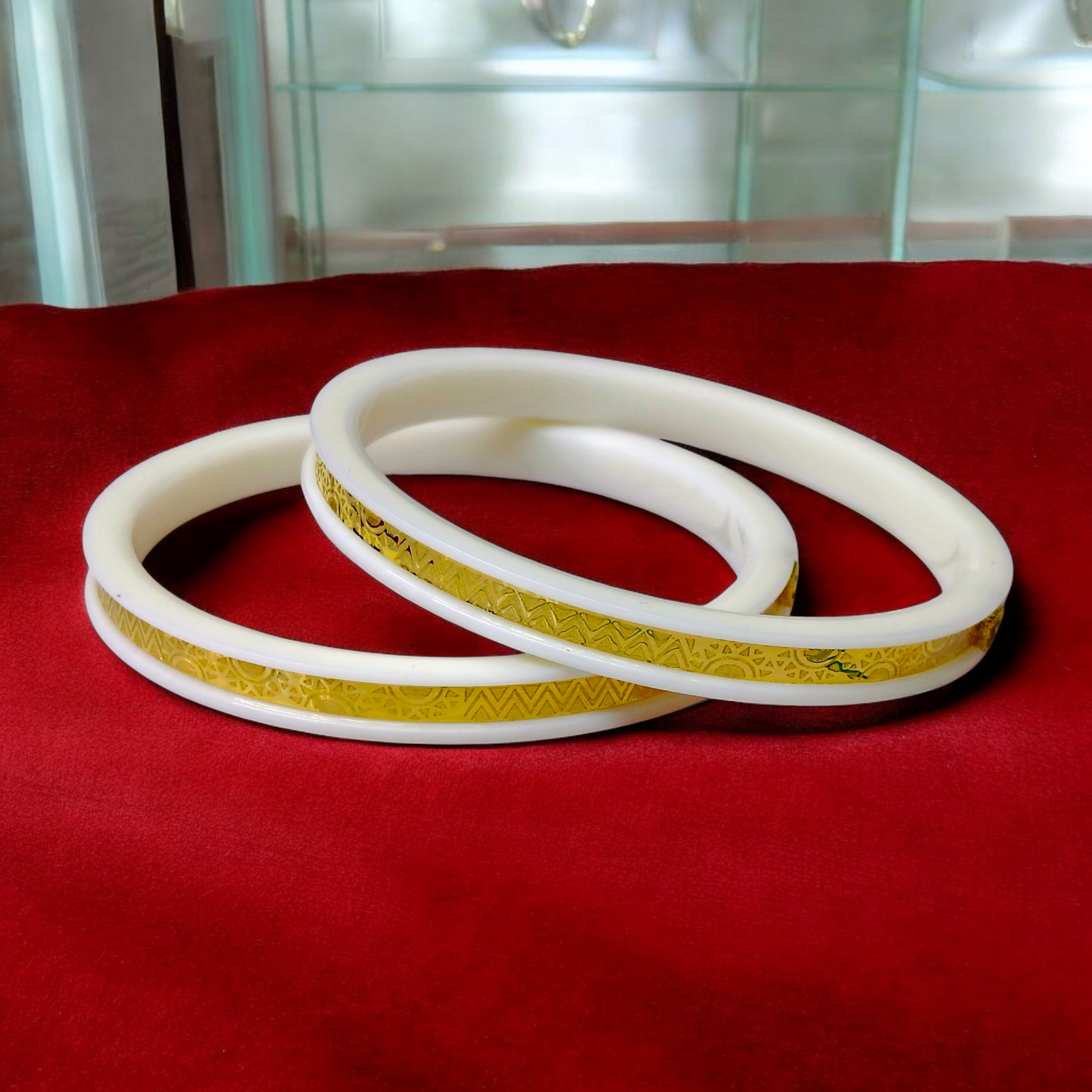 (GPB22) RAJLAXMI WHITE DISCO POLA HALLMARK 916 22KT GOLD POLA BADHANO APPROX. WGT: 0.350 GM (NOT FOR REGULAR USE - ONLY OCASSION PURPOSE)