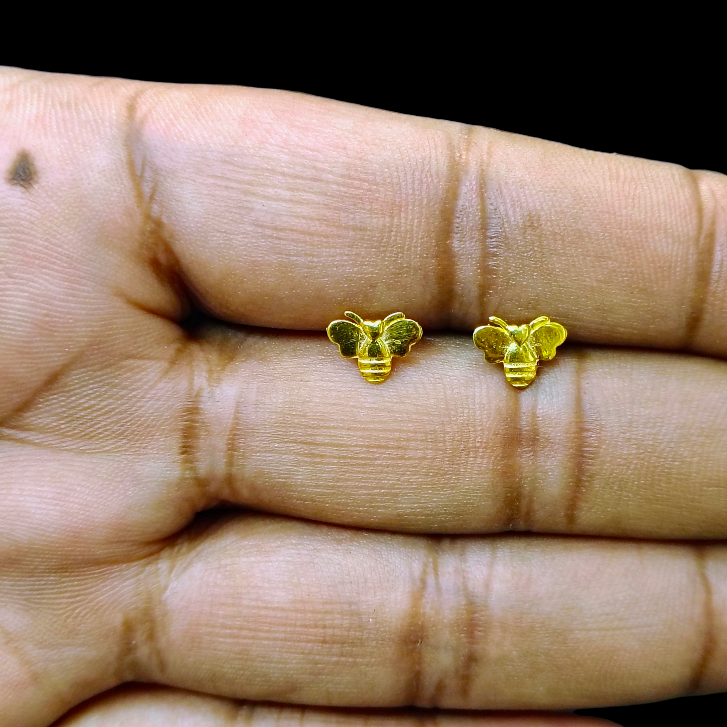 (GSE9) TRJ BABY TOPS WGT: 0.430 GM APPROX BIS CERTIFIED HUID HALLMARK 9KT GOLD STUD EARRINGS FOR WOMEN 1 PAIR FOR REGULAR USE.