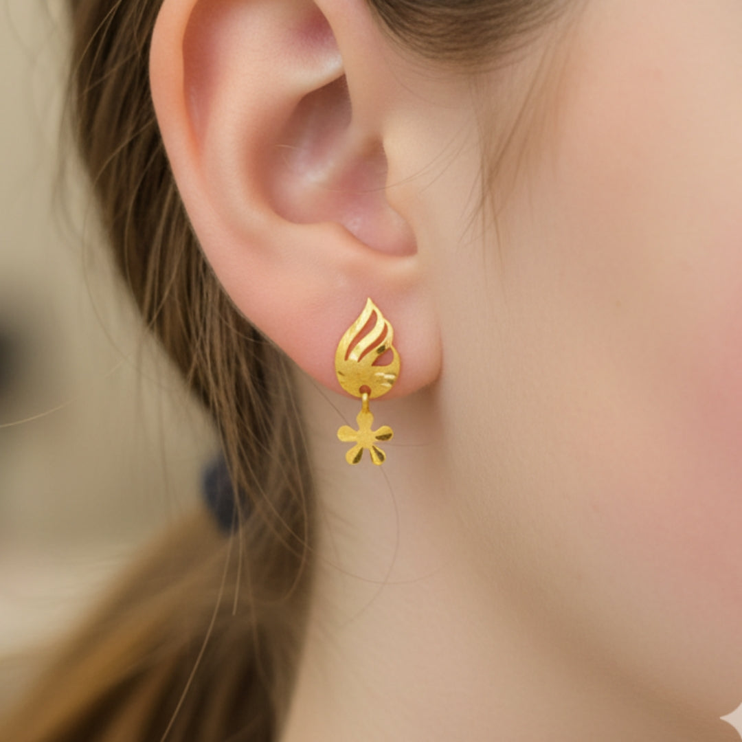 (GSE22) BIS CERTIFIED WGT: 0.450 GM APPROX HUID HALLMARK 916 22KT GOLD TOPS 1 PAIR FOR WOMEN.