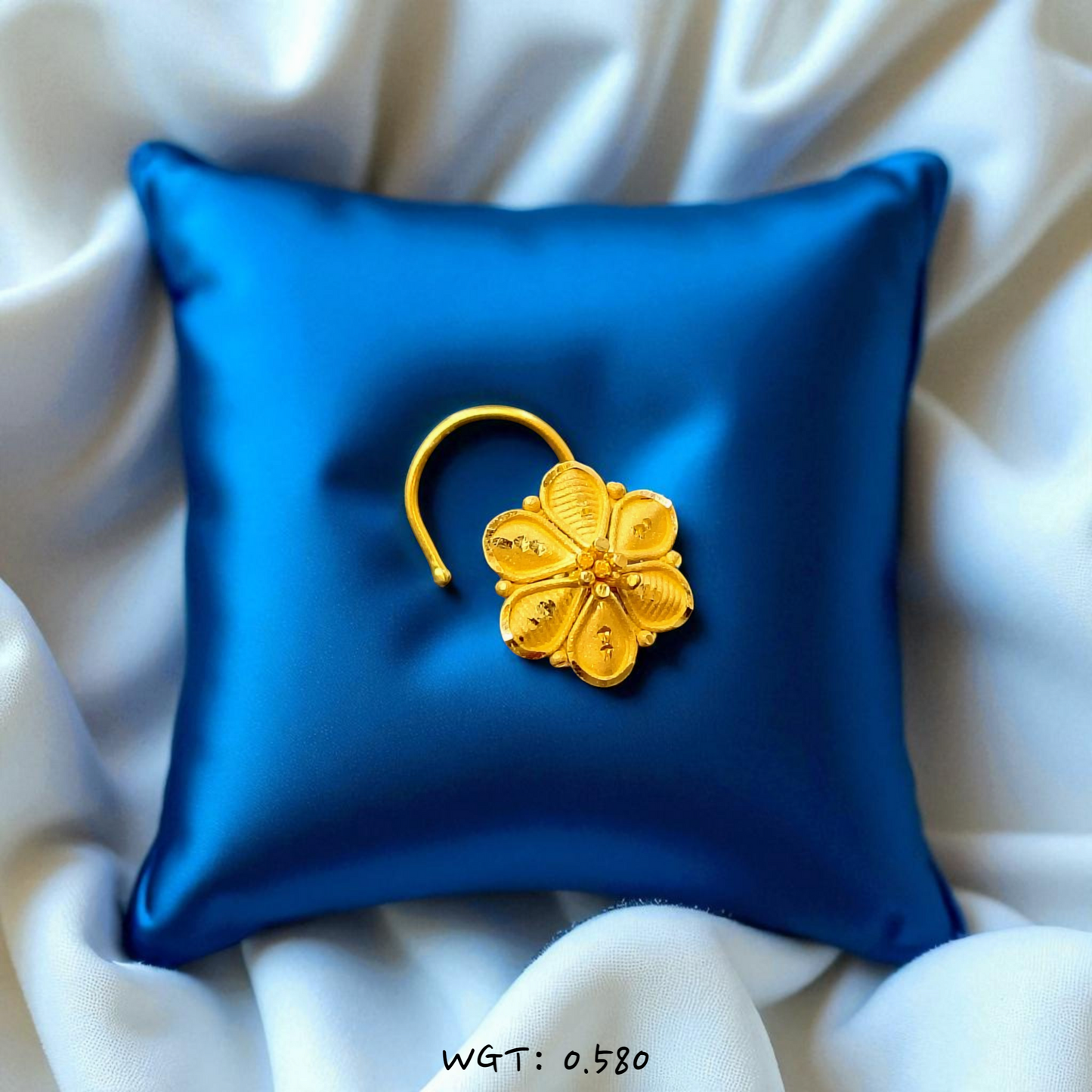 RAJLAXMI WGT: 0.580 GM APPROX HUID HALLMARK 22KT GOLD NOSEPIN 1 PIECE FOR WOMEN.