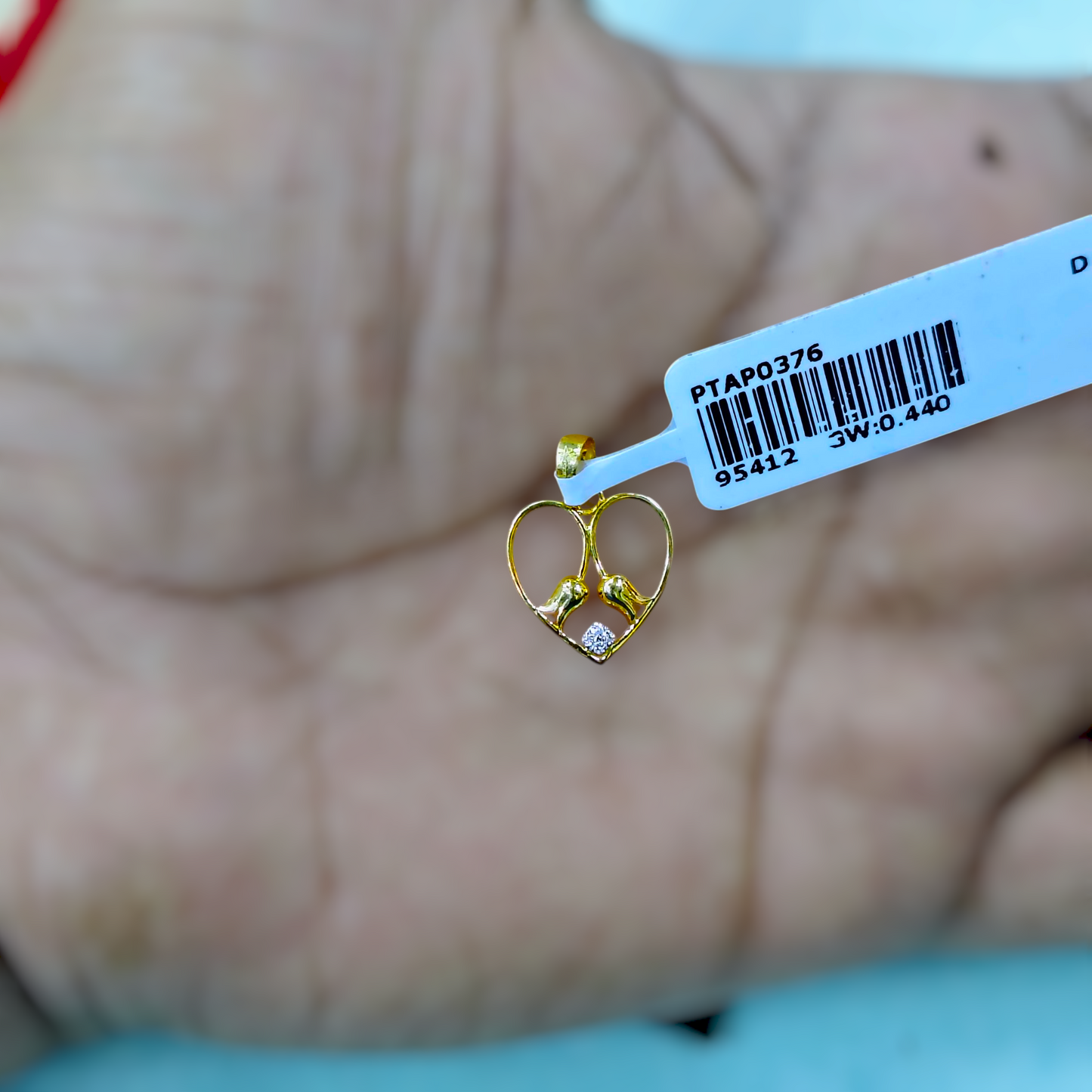 RAJLAXMI DIAMOND JEWELLERY - WGT: 0.440 GM - NATURAL DIAMOND (0.01 CENT) HUID HALLMARK 18KT DIAMOND PENDANT LOCKET FOR WOMEN WITH CERTIFICATE OF AUTHENTICITY BY ZORBA (DESIGN NO: PTAP0376) *CHAIN NOT INCLUDED.
