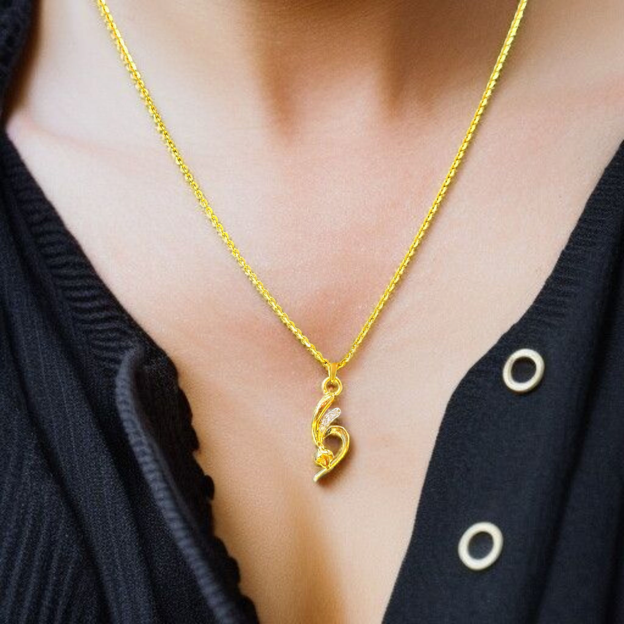 (GLC18) RAJLAXMI DIAMOND JEWELLERY - WGT: 0.680 GM - NATURAL DIAMOND (0.02 CENT) HUID HALLMARK 18KT DIAMOND PENDANT LOCKET FOR WOMEN WITH CERTIFICATE OF AUTHENTICITY BY ZORBA (DESIGN NO: PTAP0186) *CHAIN NOT INCLUDED.