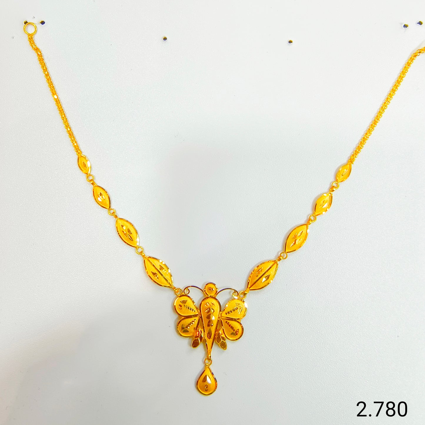 BIS CERTIFIED WGT: 2.780 GM APPROX HUID HALLMARK 22KT 916 GOLD NECKLACE CHOKER 1 PIECE FOR WOMEN.