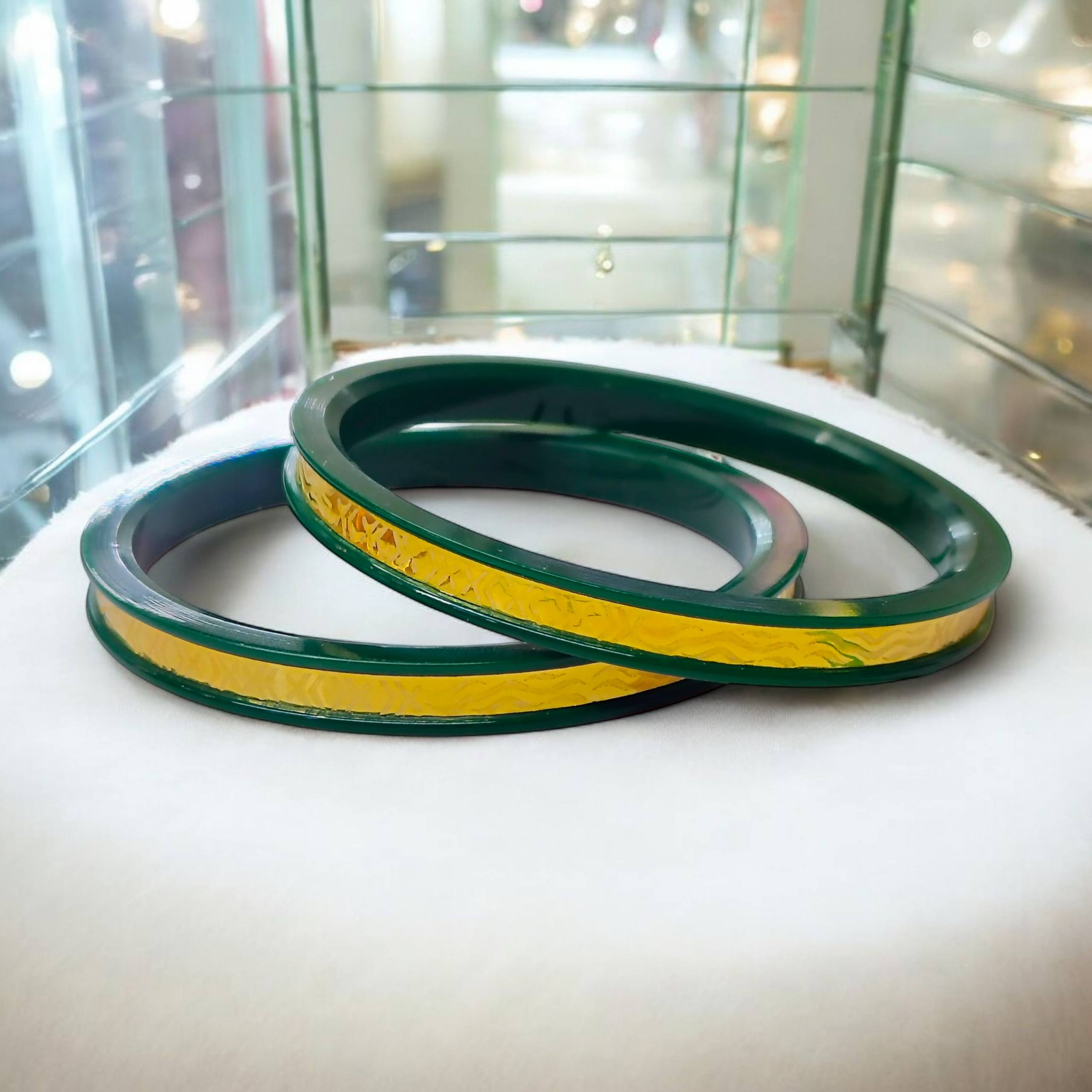 (GPB22) RAJLAXMI GREEN DISCO POLA HALLMARK 916 22KT GOLD POLA BADHANO APPROX. WGT: 0.350 GM (NOT FOR REGULAR USE - ONLY OCASSION PURPOSE)