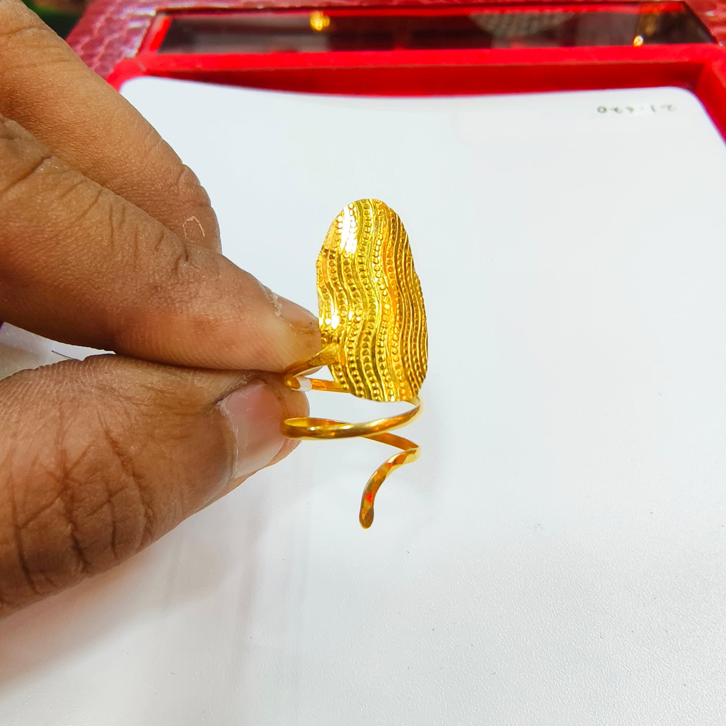 (TURKISH COLLECTION) ADJUSTABLE SIZE (WGT: 1.860 GRAM APPROX) BIS CERTIFIED HUID HALLMARK 916 22KT GOLD FINGER RING FOR WOMEN 1 PIECE (IMPORTED GOLD JEWELLERY).