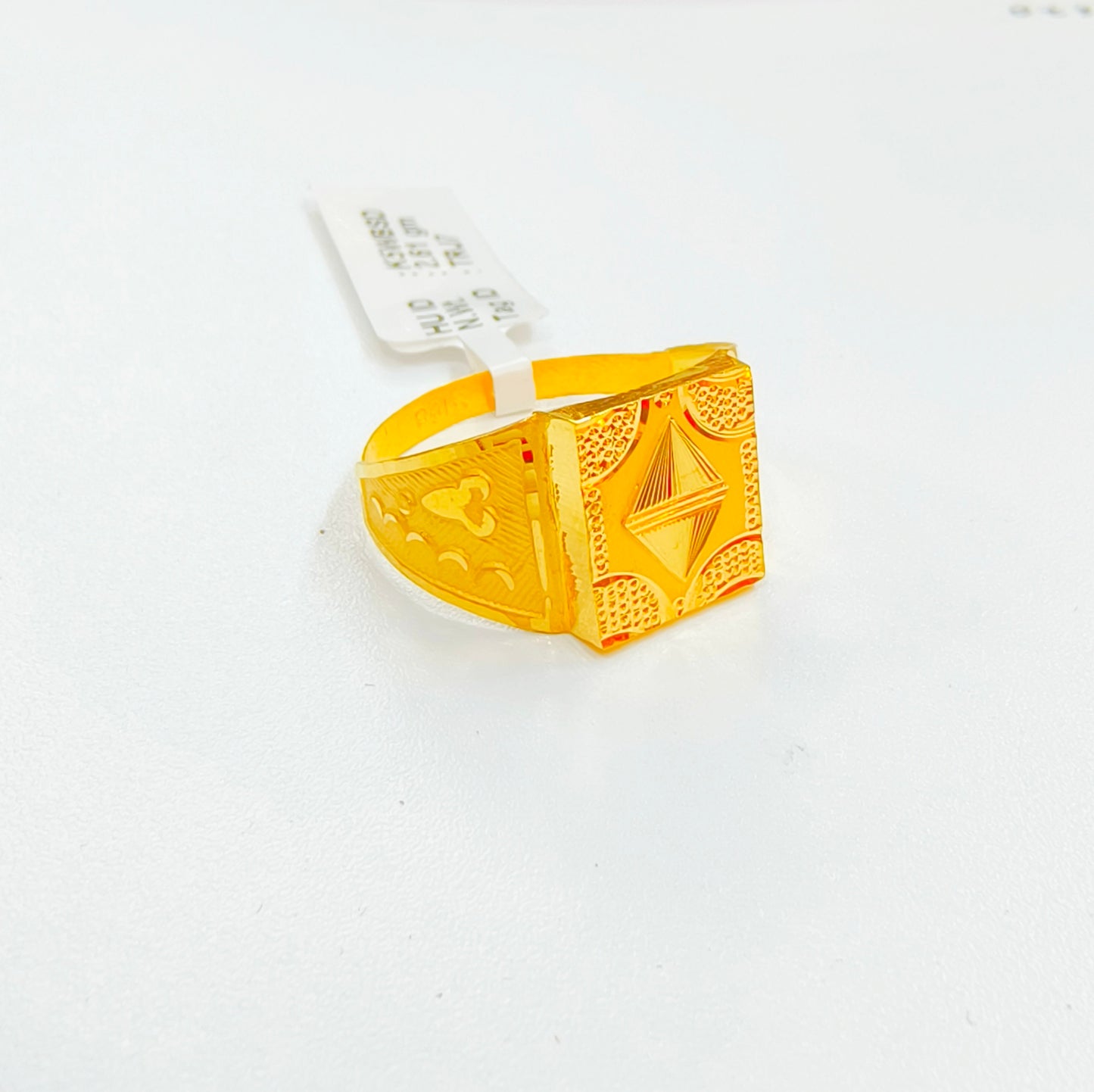 SIZE:26 (WGT: 2.610 GRAM APPROX) BIS CERTIFIED HUID HALLMARK 916 22KT GOLD GENTS FINGER RING FOR MENS 1 PIECE.