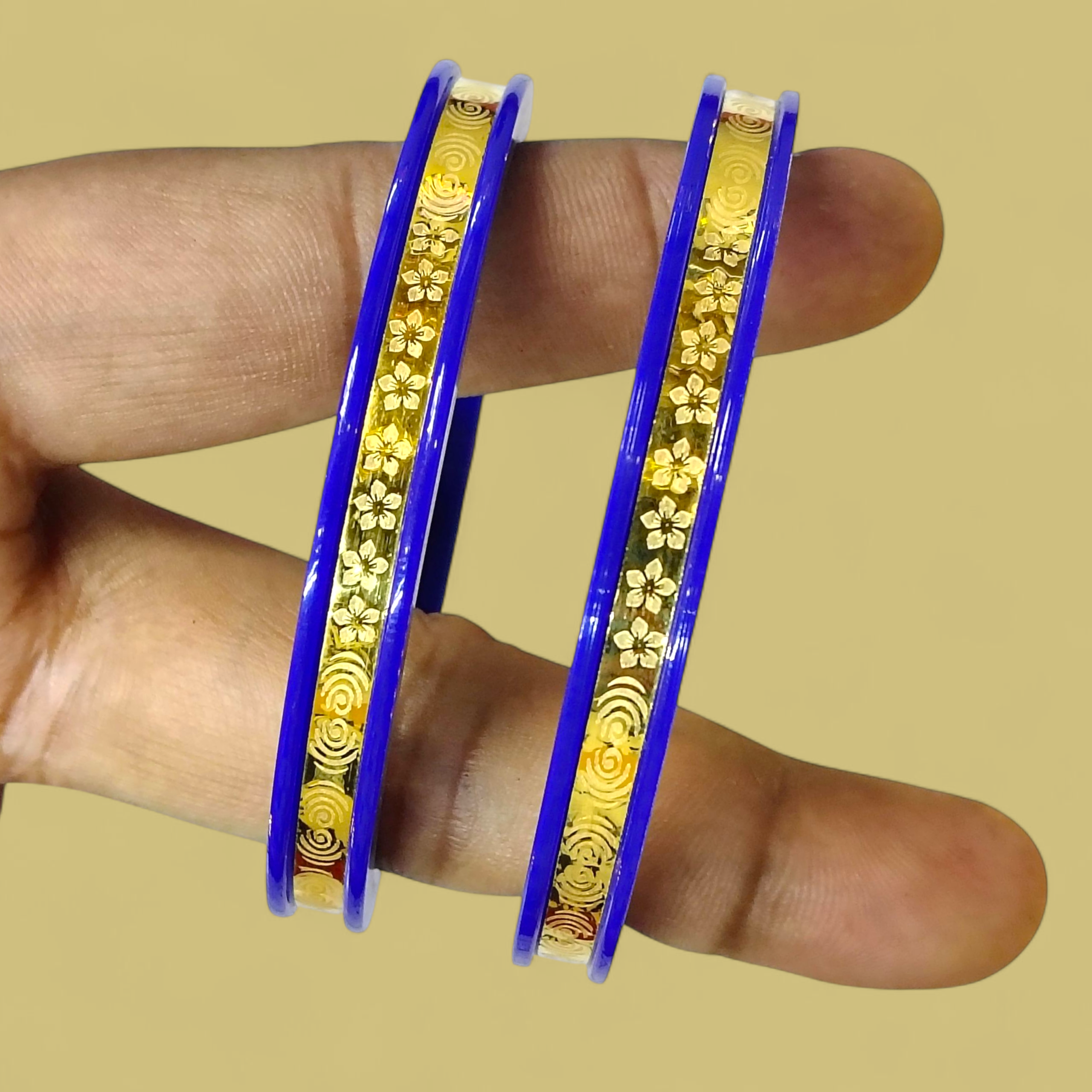 (GPB22) RAJLAXMI BLUE DISCO POLA HALLMARK 916 22KT GOLD POLA BADHANO APPROX. WGT: 0.350 GM (NOT FOR REGULAR USE - ONLY OCASSION PURPOSE)