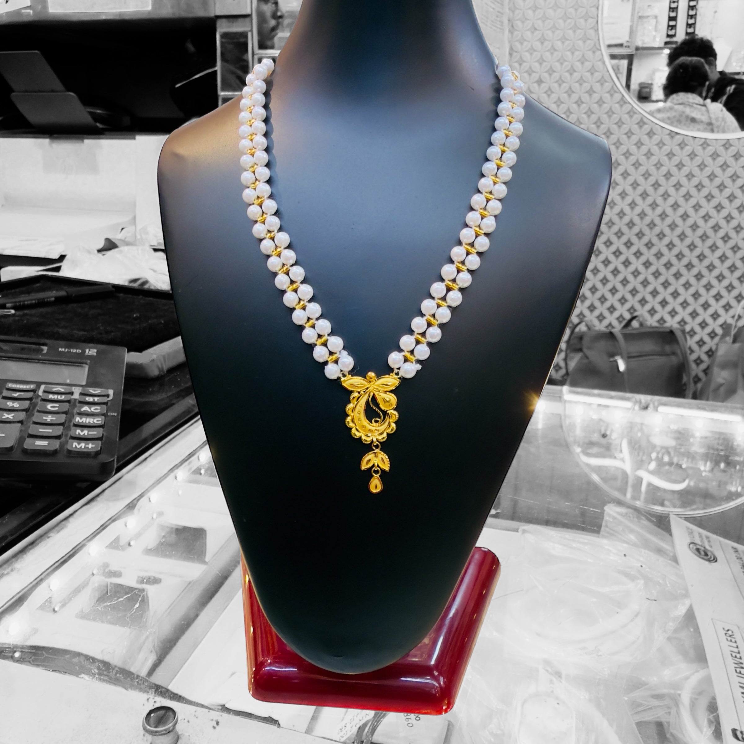 GOLD PENDANT ID-TUPAAX (GMP22) WGT: 0.880 GM APPROX CERTIFIED BIS HUID HALLMARK 916 22KT GOLD MOTI PENDANT 1 PIECE FOR WOMEN.