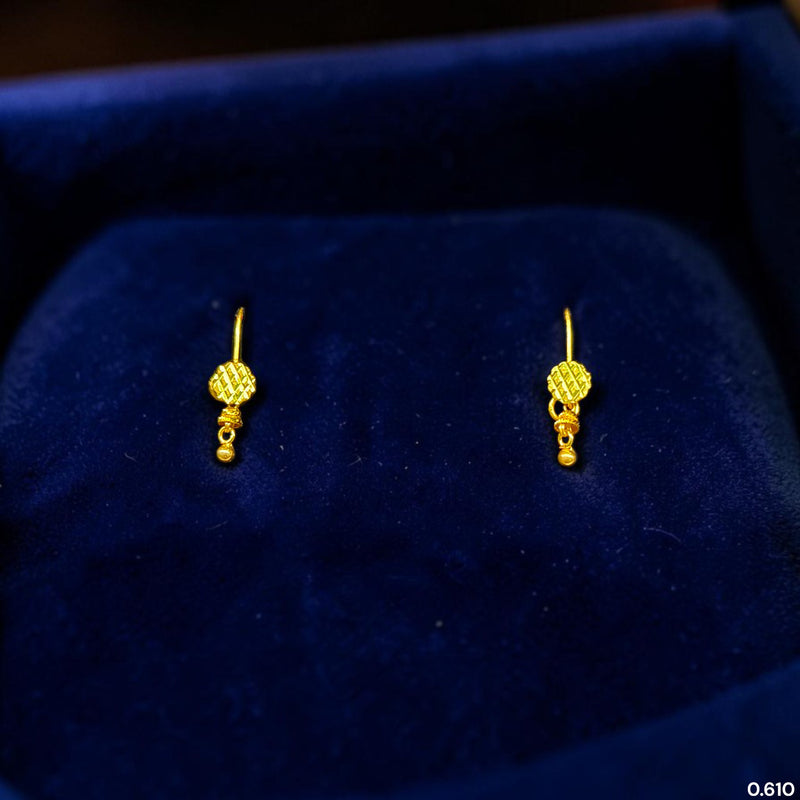 GOLD TOPS- (KLNQ3W)-(EL8D8E) (WGT: 0.610 GM APPROX) BIS CERTIFIED HUID HALLMARK 375 9KT GOLD TOPS 1 PAIR BEST FOR MARRIAGE GIFT.