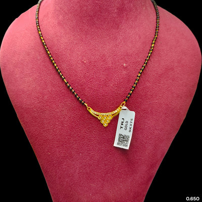 GPM9K- (6LA5BZ) (WGT: 0.650 GM APPROX) BIS CERTIFIED HUID HALLMARK 375 9KT GOLD PENDANT FOR WOMEN 1 PIECE WITH FREE MANGALSUTRA & TASSEL.