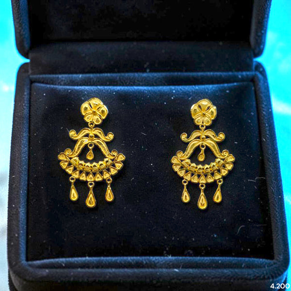 GOLD EARRINGS- (E51HDC)-(FYTH89) (WGT: 4.200 GM APPROX) BIS CERTIFIED HUID HALLMARK 916 22KT GOLD EARRINGS 1 PAIR FOR WOMEN.