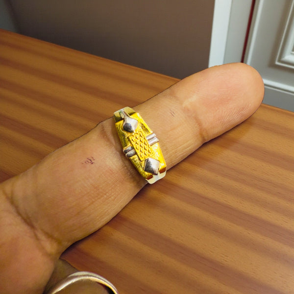 GENTS RING (GGFR9) TRJ (SIZE:20) WGT: 1.700 GM APPROX BIS CERTIFIED HUID HALLMARK 9KT GOLD FINGER RING FOR MEN 1 PIECE FOR REGULAR USE.(YJK7JP)