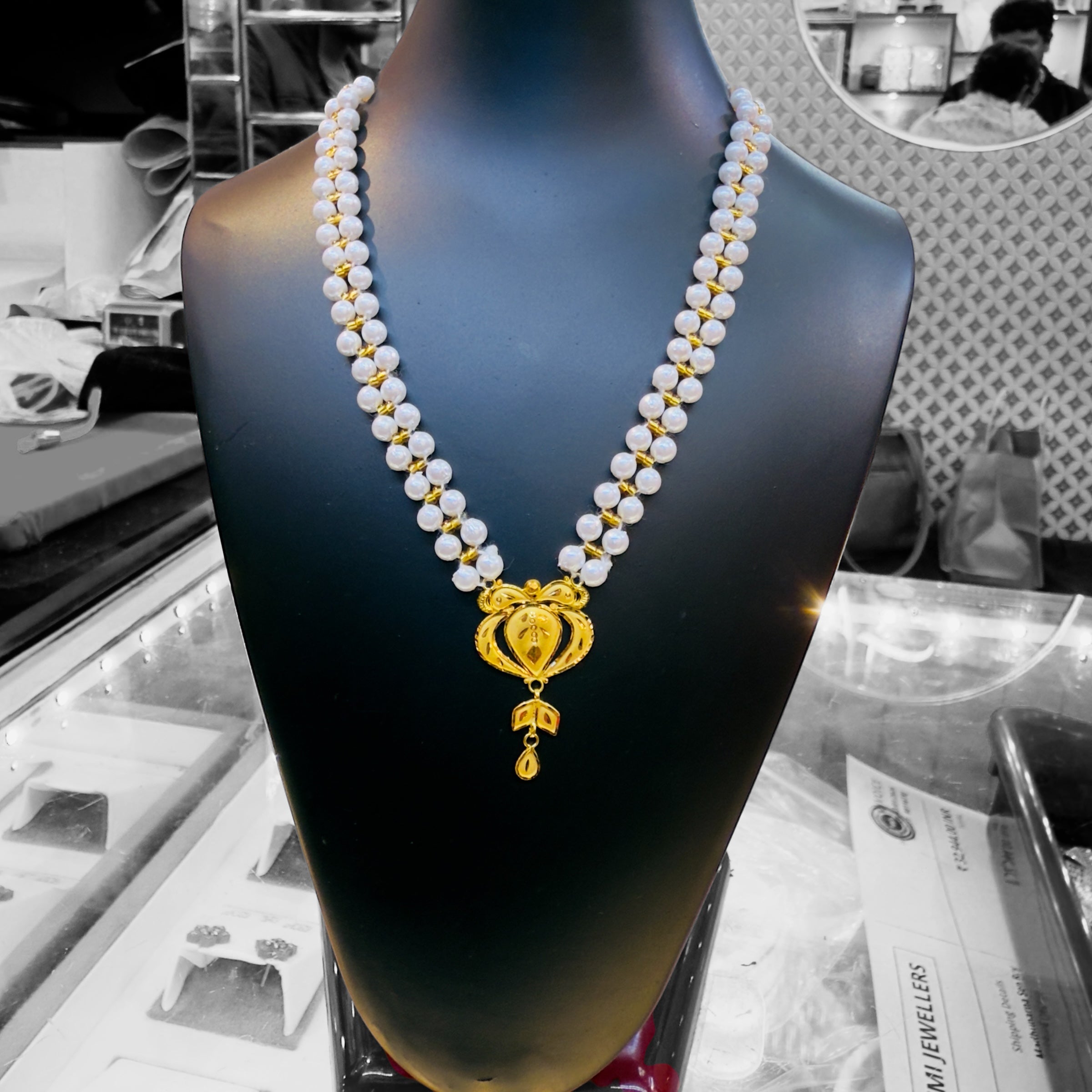 GOLD PENDANT ID-QN8VQU (GMP22) WGT: 0.870 GM APPROX CERTIFIED BIS HUID HALLMARK 916 22KT GOLD MOTI PENDANT 1 PIECE FOR WOMEN.