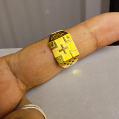 GENTS FINGER RING (GGFR9) TRJ (SIZE:21) WGT: 1.720 GM APPROX BIS CERTIFIED HUID HALLMARK 9KT GOLD FINGER RING FOR MEN 1 PIECE FOR REGULAR USE.