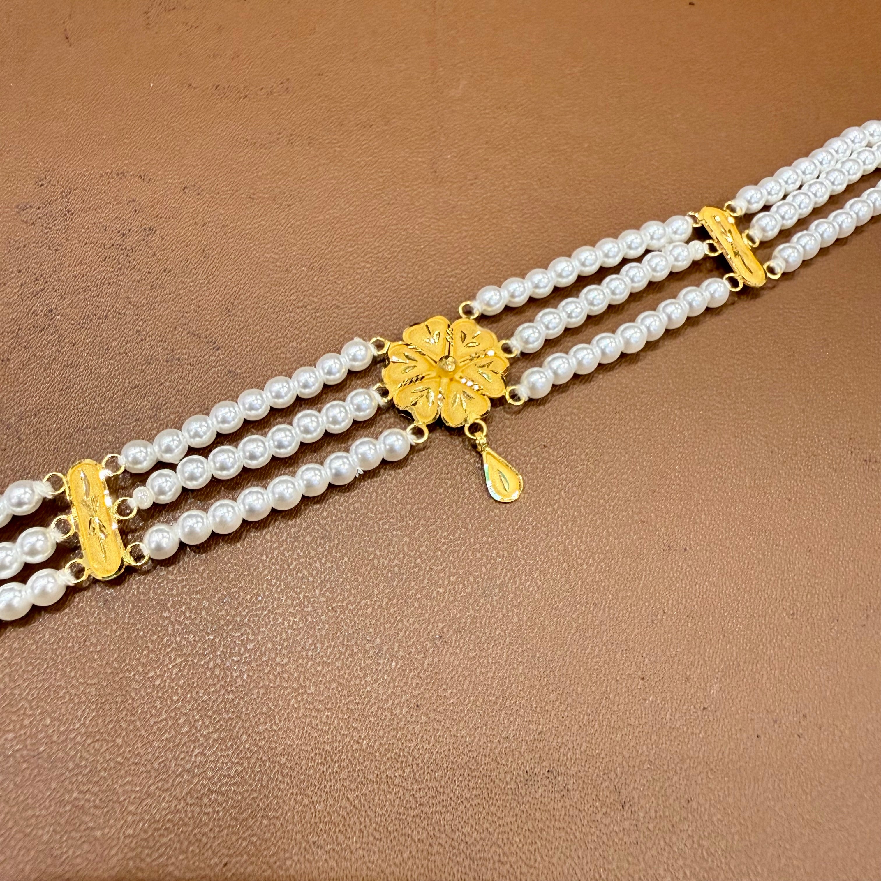 (GMJ)- WGT: 0.990 GM APPROX BIS CERTIFIED HUID HALLMARK 916 22KT GOLD MOTI CHOKER 1 PIECE WITH ADJUSTABLE TASSEL.