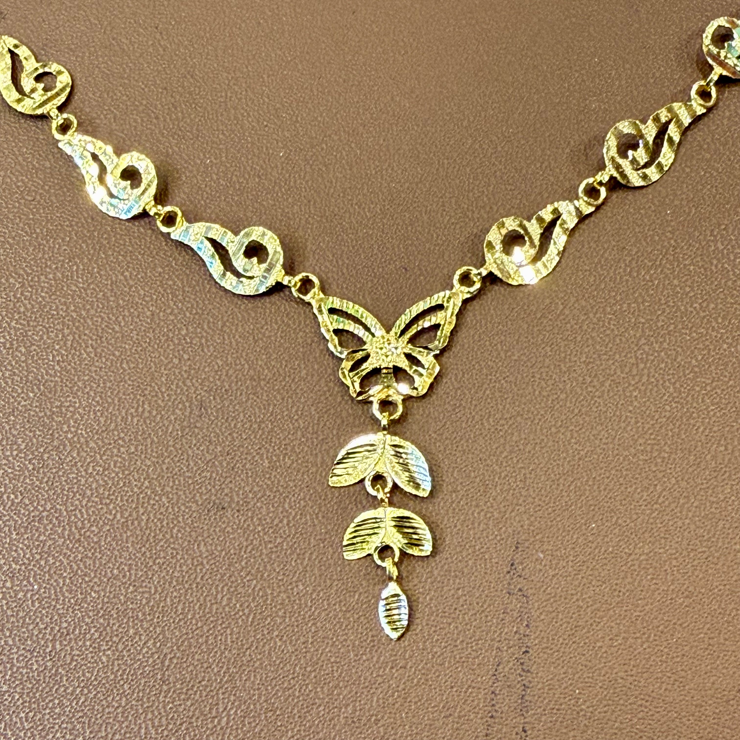 GCN -(WGT: 1.970 GM APPROX) BIS CERTIFIED HUID HALLMARK 375 9KT GOLD NECKLACE 1 PIECE FOR WOMEN.