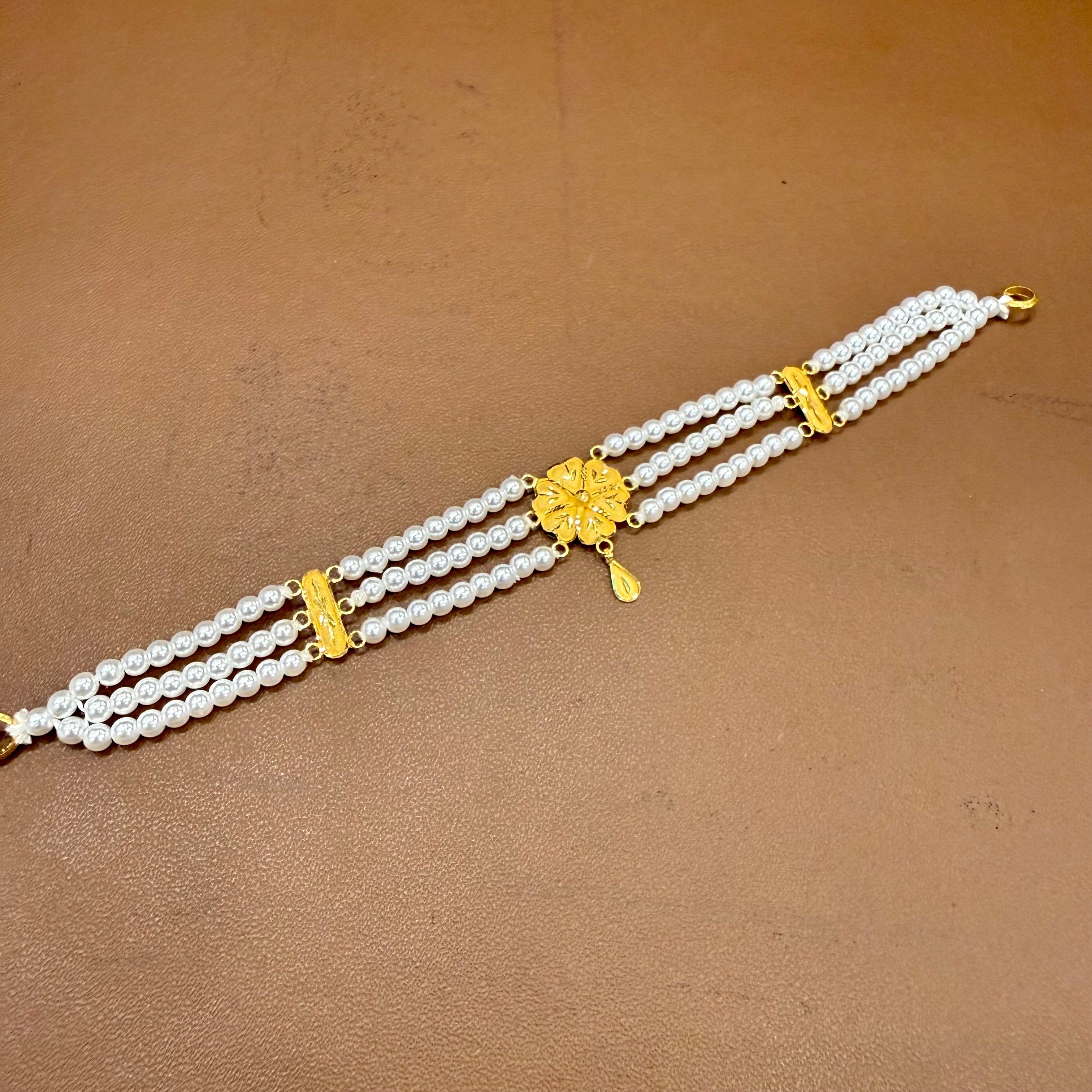 (GMJ)- WGT: 0.990 GM APPROX BIS CERTIFIED HUID HALLMARK 916 22KT GOLD MOTI CHOKER 1 PIECE WITH ADJUSTABLE TASSEL.